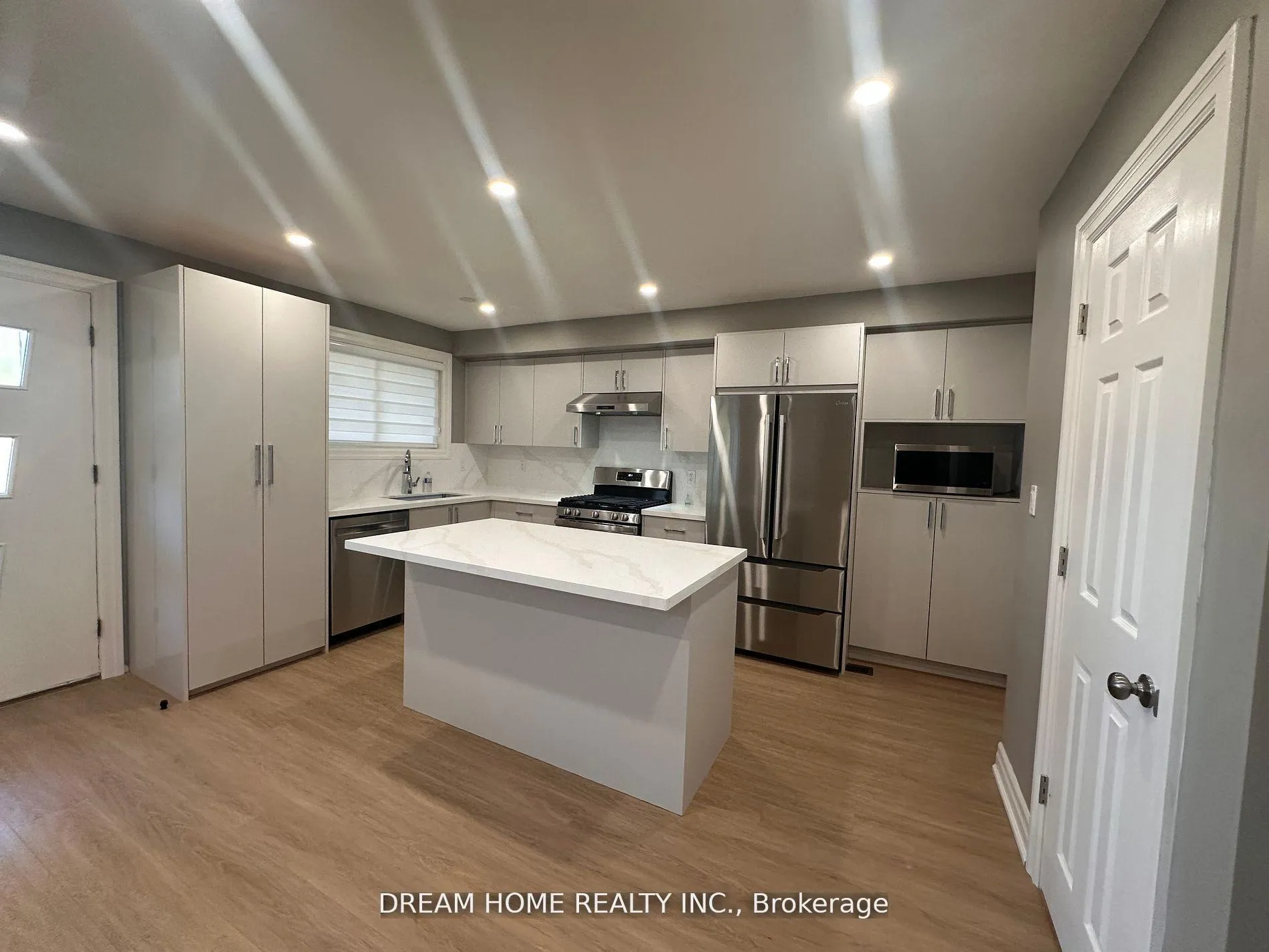 Photo 8 of Unit Main, 5 Empire Court, Hamilton, Corman — HOMEH