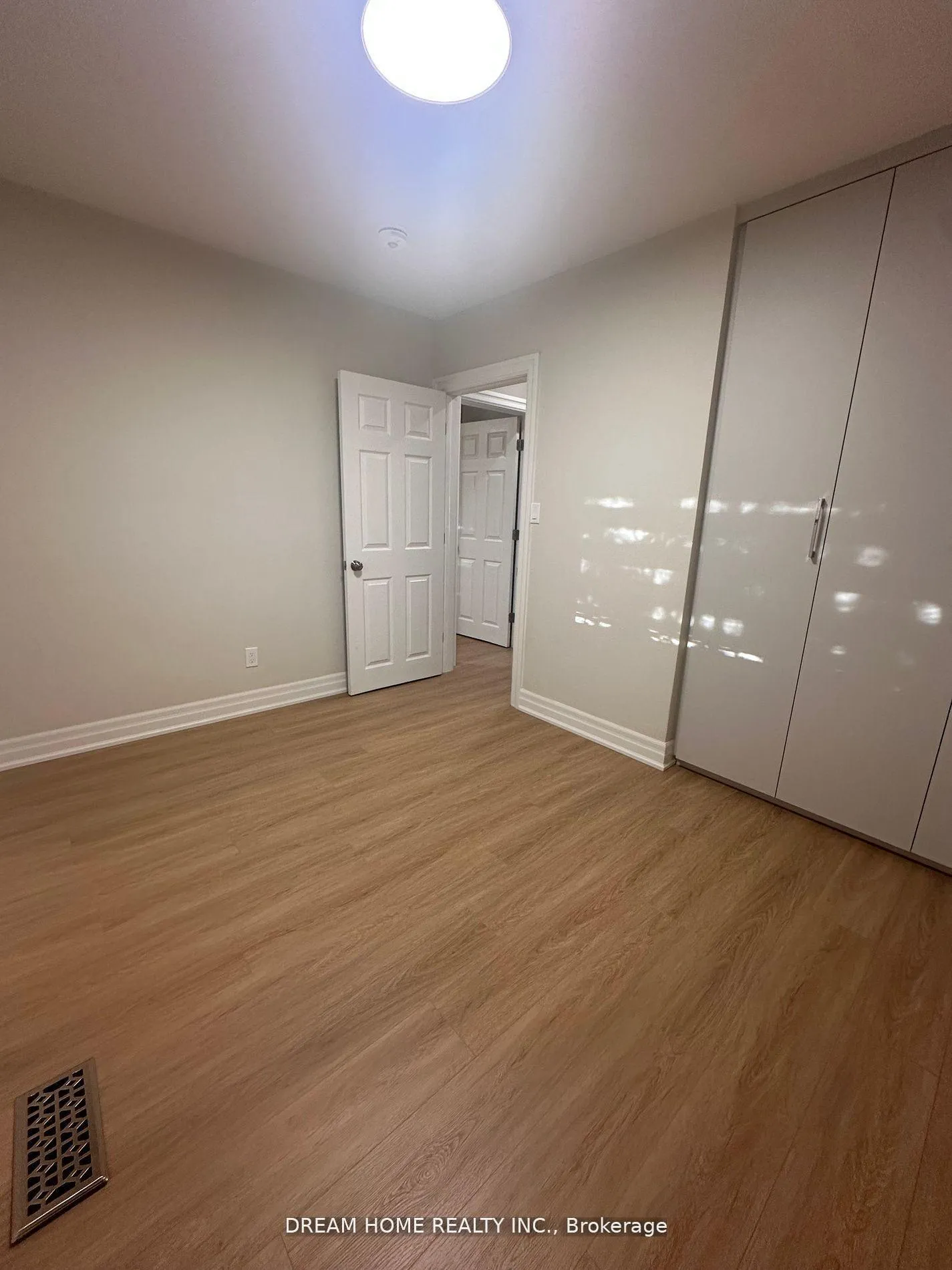 Photo 28 of Unit Main, 5 Empire Court, Hamilton, Corman — HOMEH