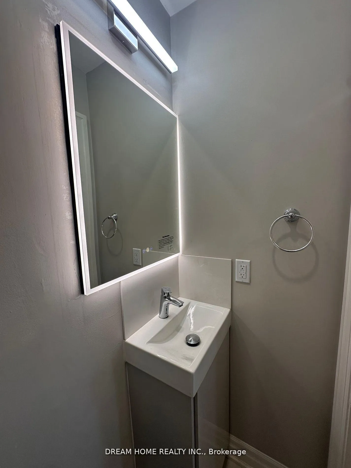 Photo 32 of Unit Main, 5 Empire Court, Hamilton, Corman — HOMEH