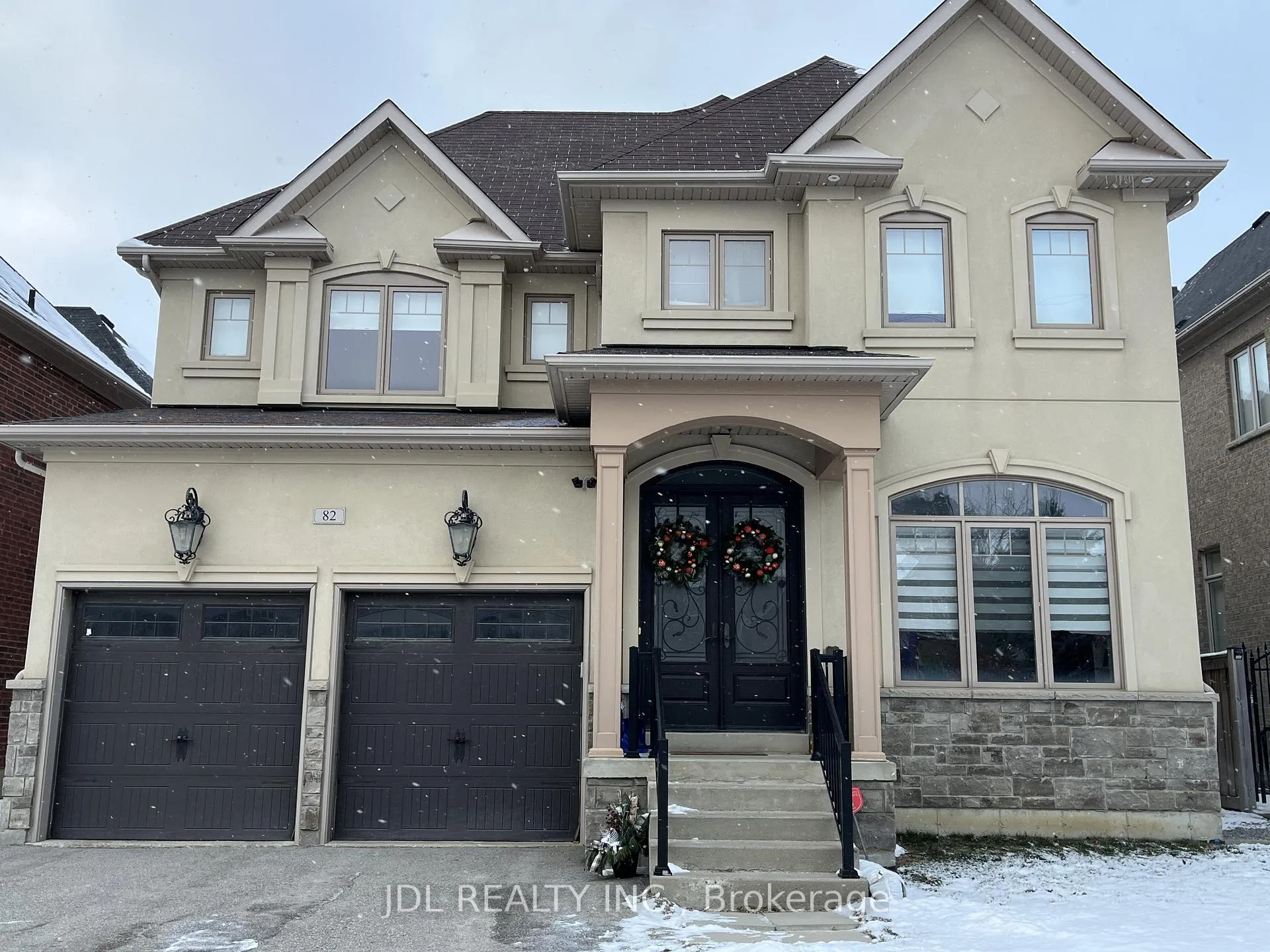 Photo 1 of 82 Puccini Drive, Richmond Hill, Oak Ridges — HOMEH