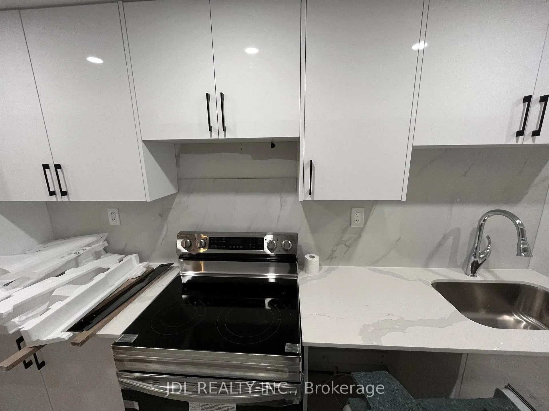 Photo 16 of 82 Puccini Drive, Richmond Hill, Oak Ridges — HOMEH