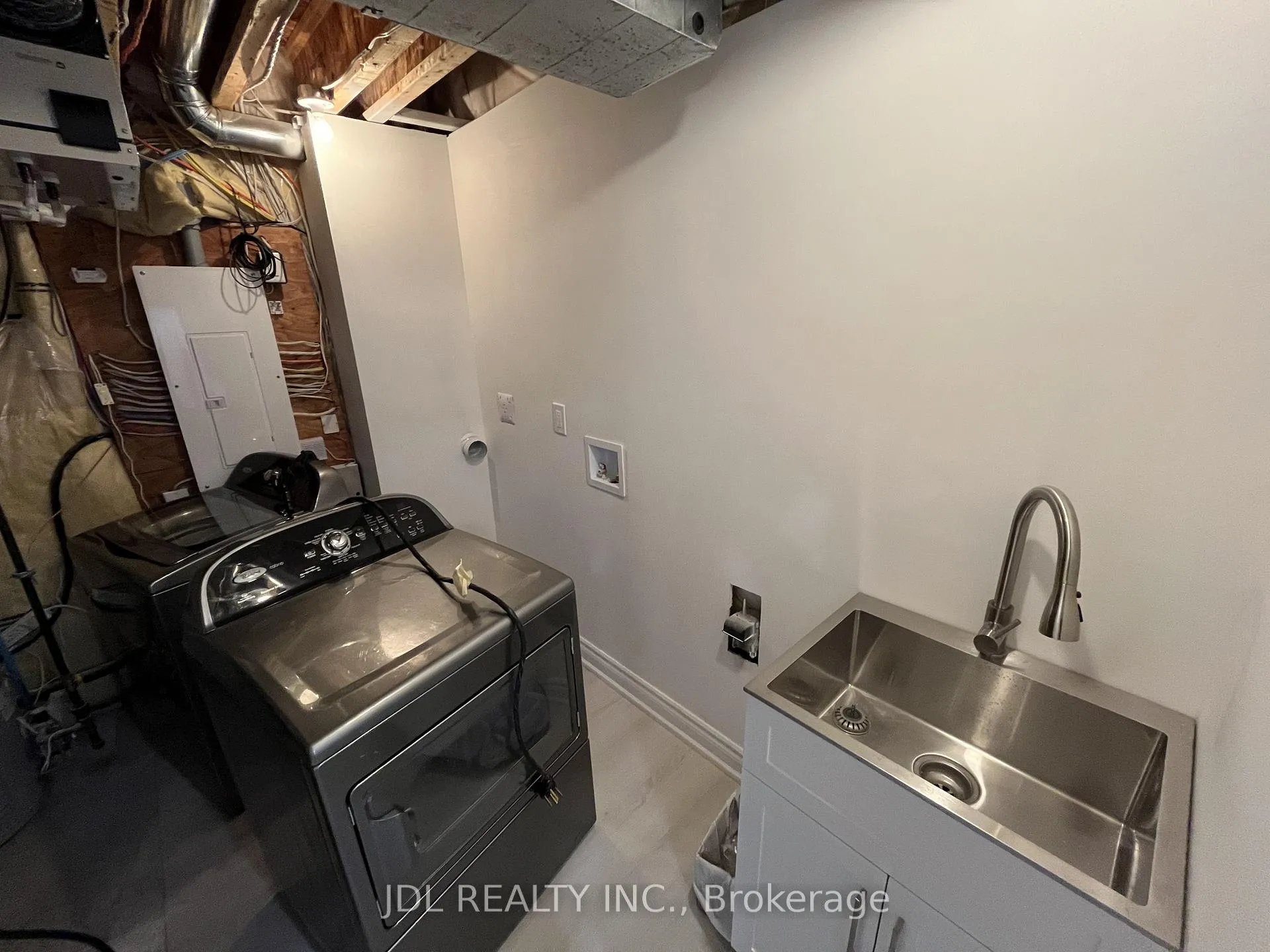 Photo 18 of 82 Puccini Drive, Richmond Hill, Oak Ridges — HOMEH