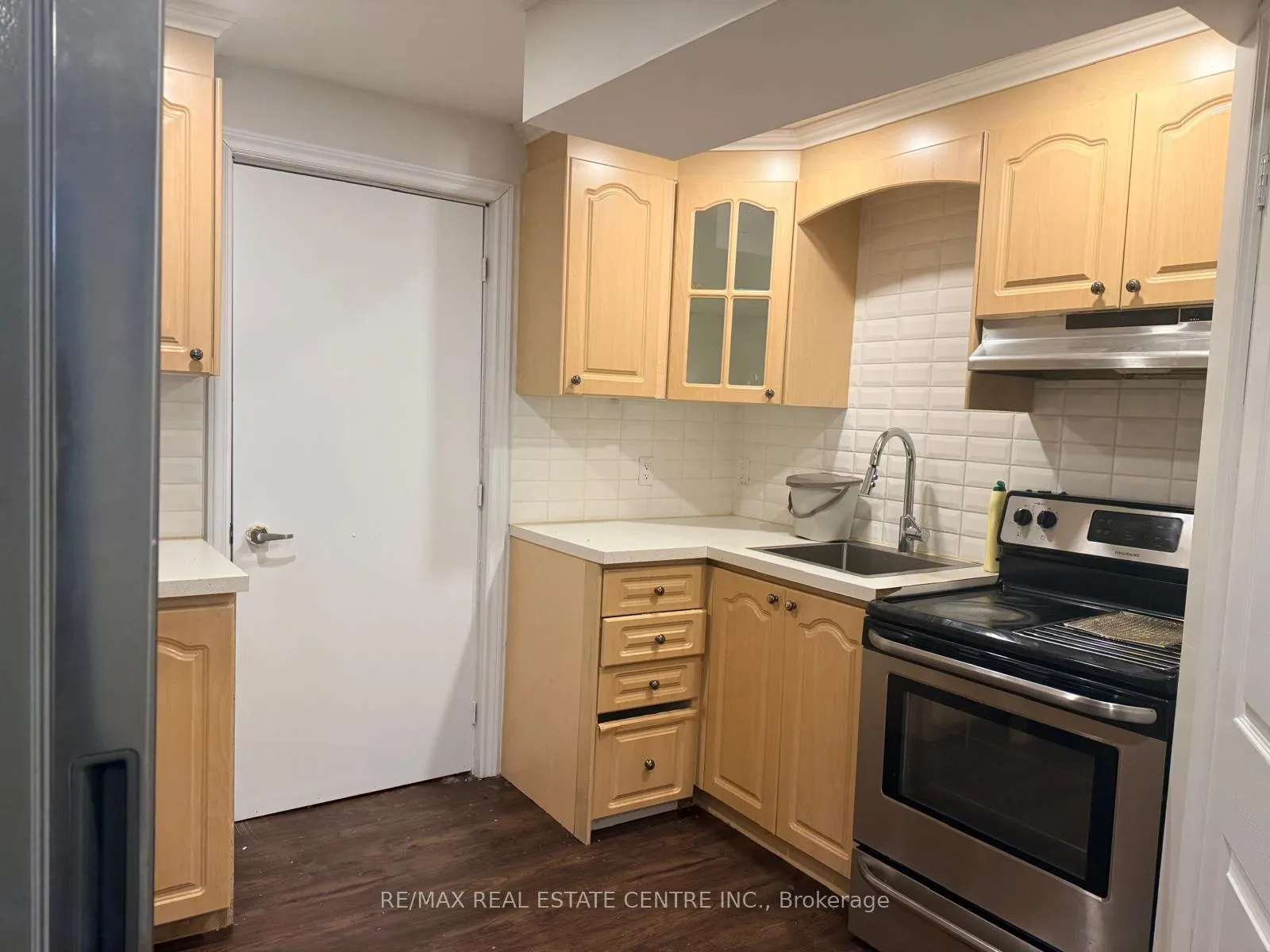 Photo 6 of Unit Basement, 148 Gardenbrooke Trail, Brampton, Bram East — HOMEH