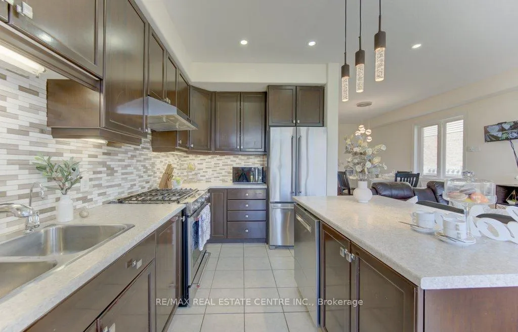 Photo 15 of 42 Greenwater Street, Kitchener, Doon South — HOMEH