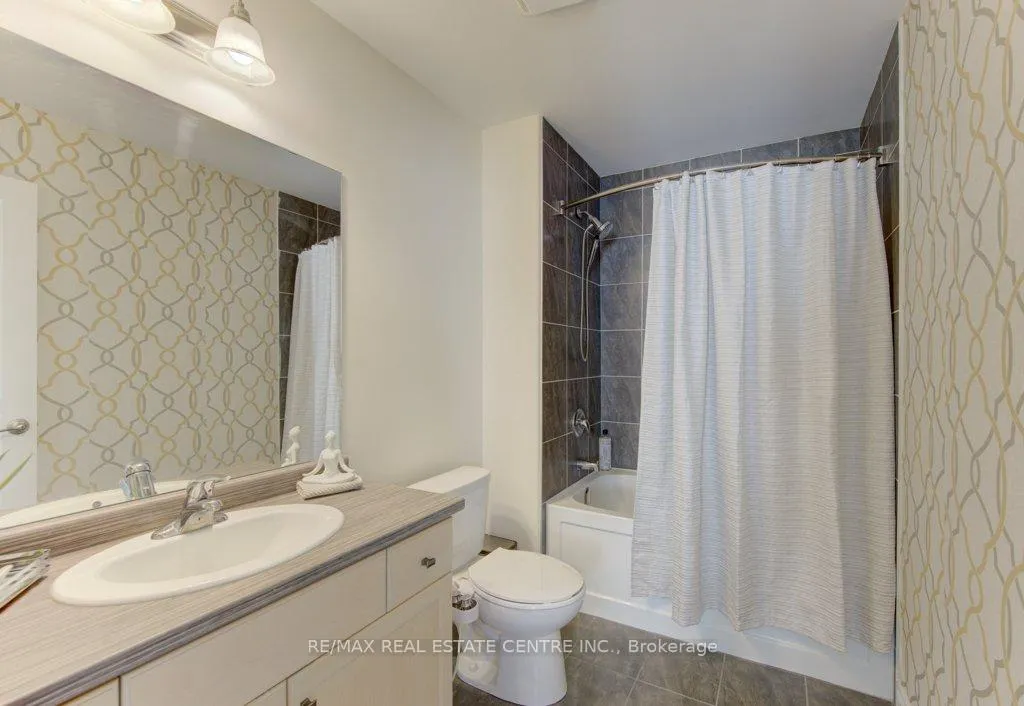 Photo 25 of 42 Greenwater Street, Kitchener, Doon South — HOMEH