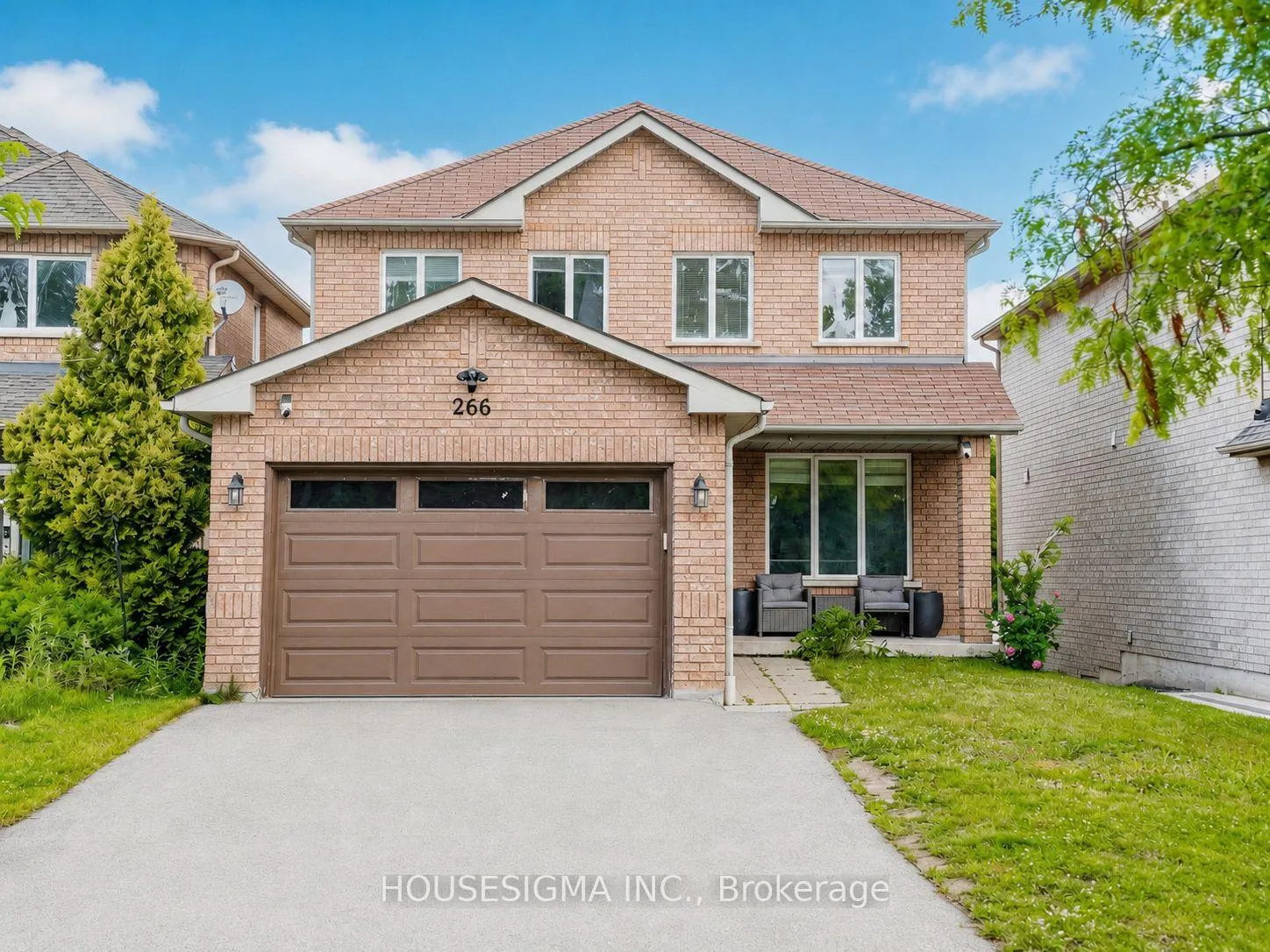 Photo 2 of 266 Royalpark Way, Vaughan, Elder Mills — HOMEH