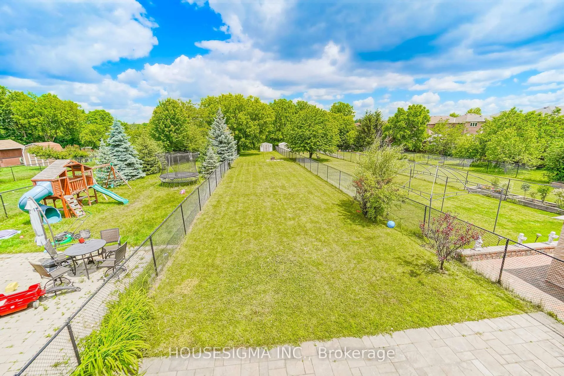 Photo 18 of 266 Royalpark Way, Vaughan, Elder Mills — HOMEH