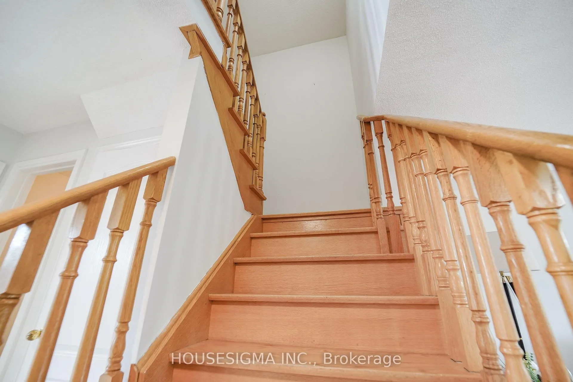 Photo 19 of 266 Royalpark Way, Vaughan, Elder Mills — HOMEH