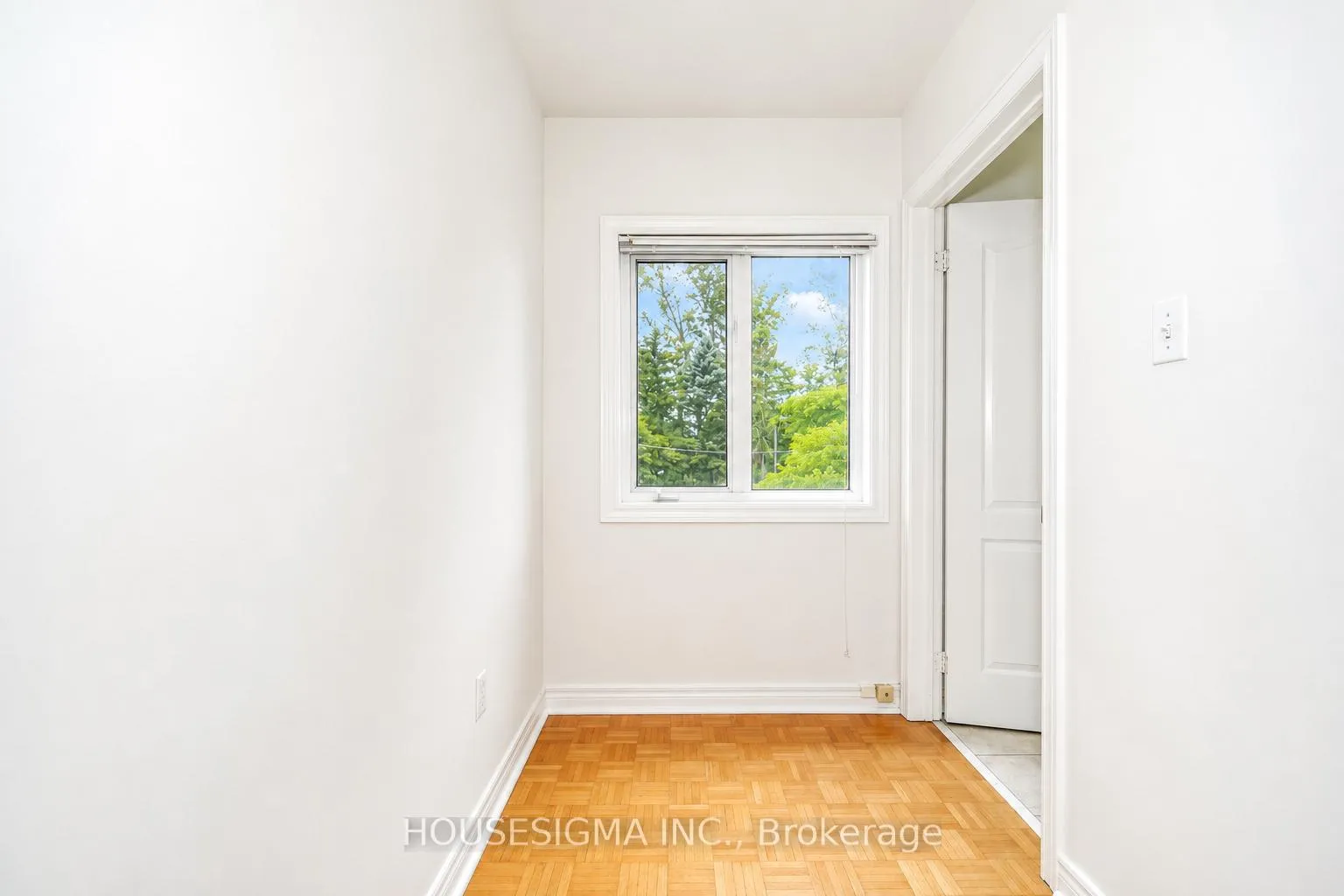 Photo 20 of 266 Royalpark Way, Vaughan, Elder Mills — HOMEH