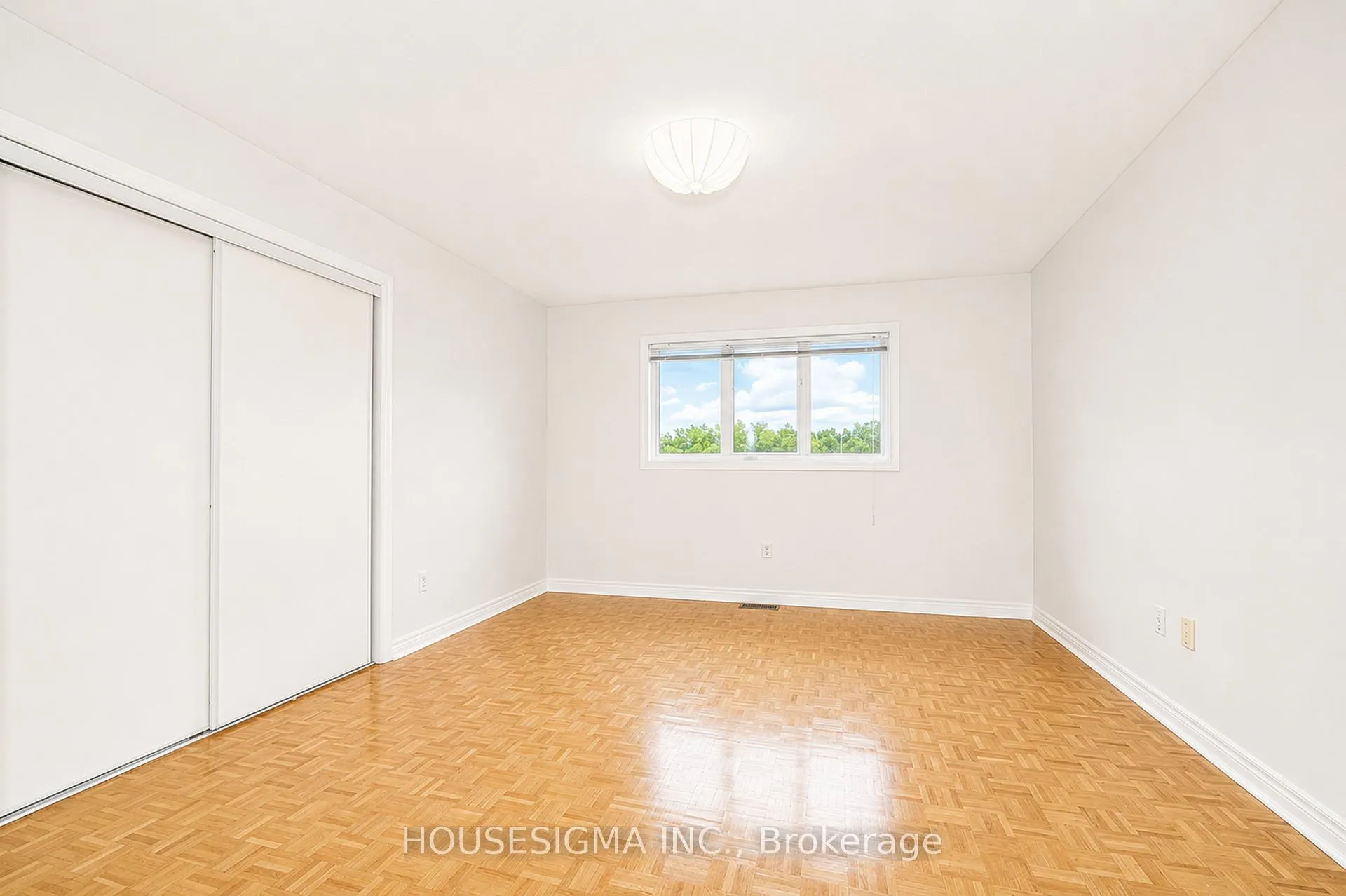 Photo 29 of 266 Royalpark Way, Vaughan, Elder Mills — HOMEH