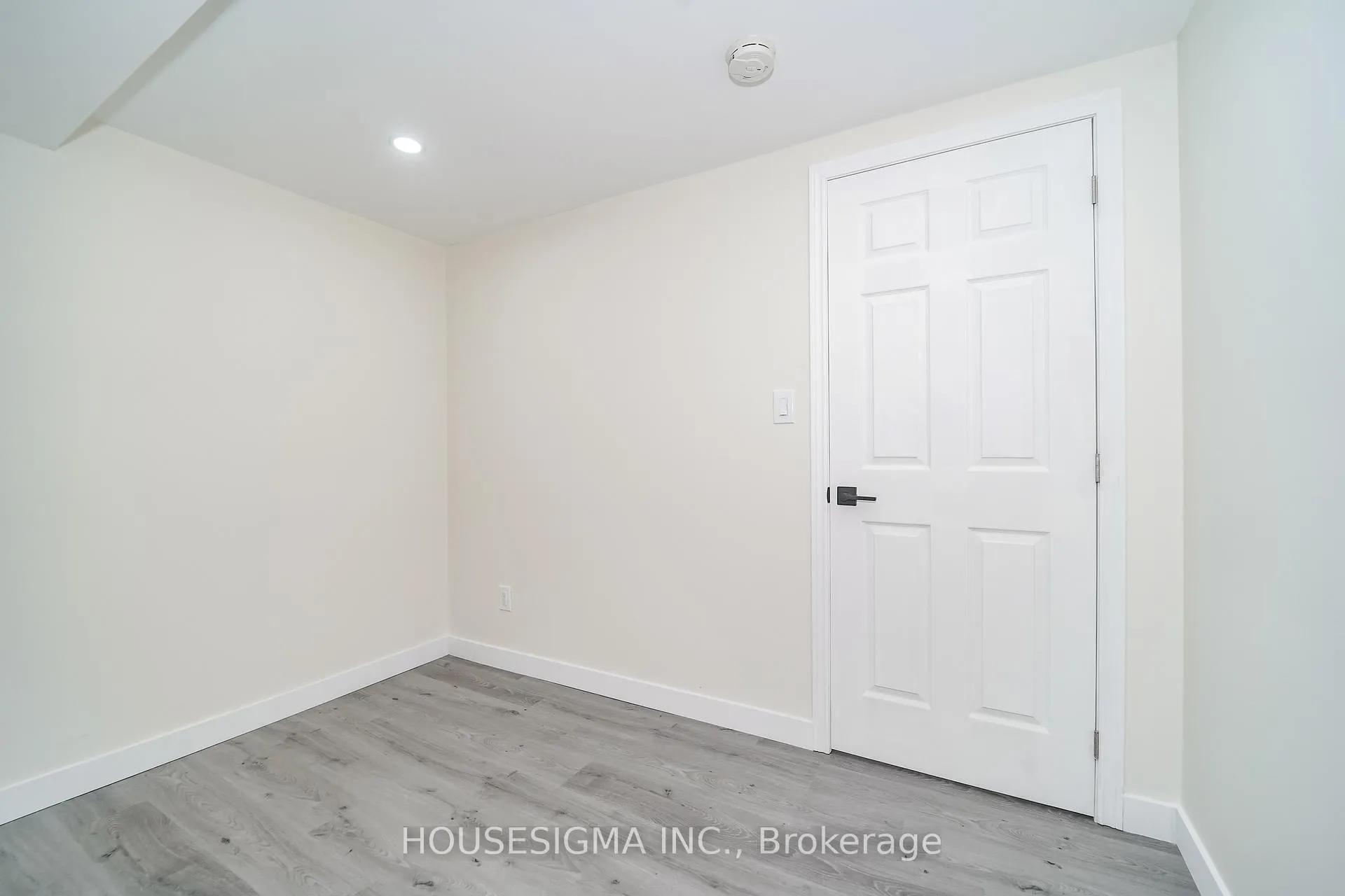 Photo 37 of 266 Royalpark Way, Vaughan, Elder Mills — HOMEH