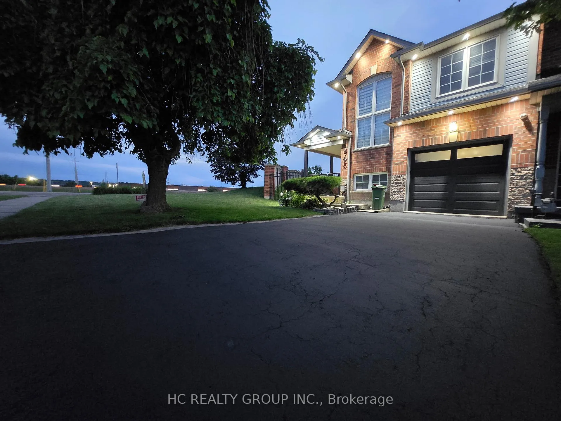 Photo 3 of 465 Dewitt Road, Hamilton, Lakeshore — HOMEH