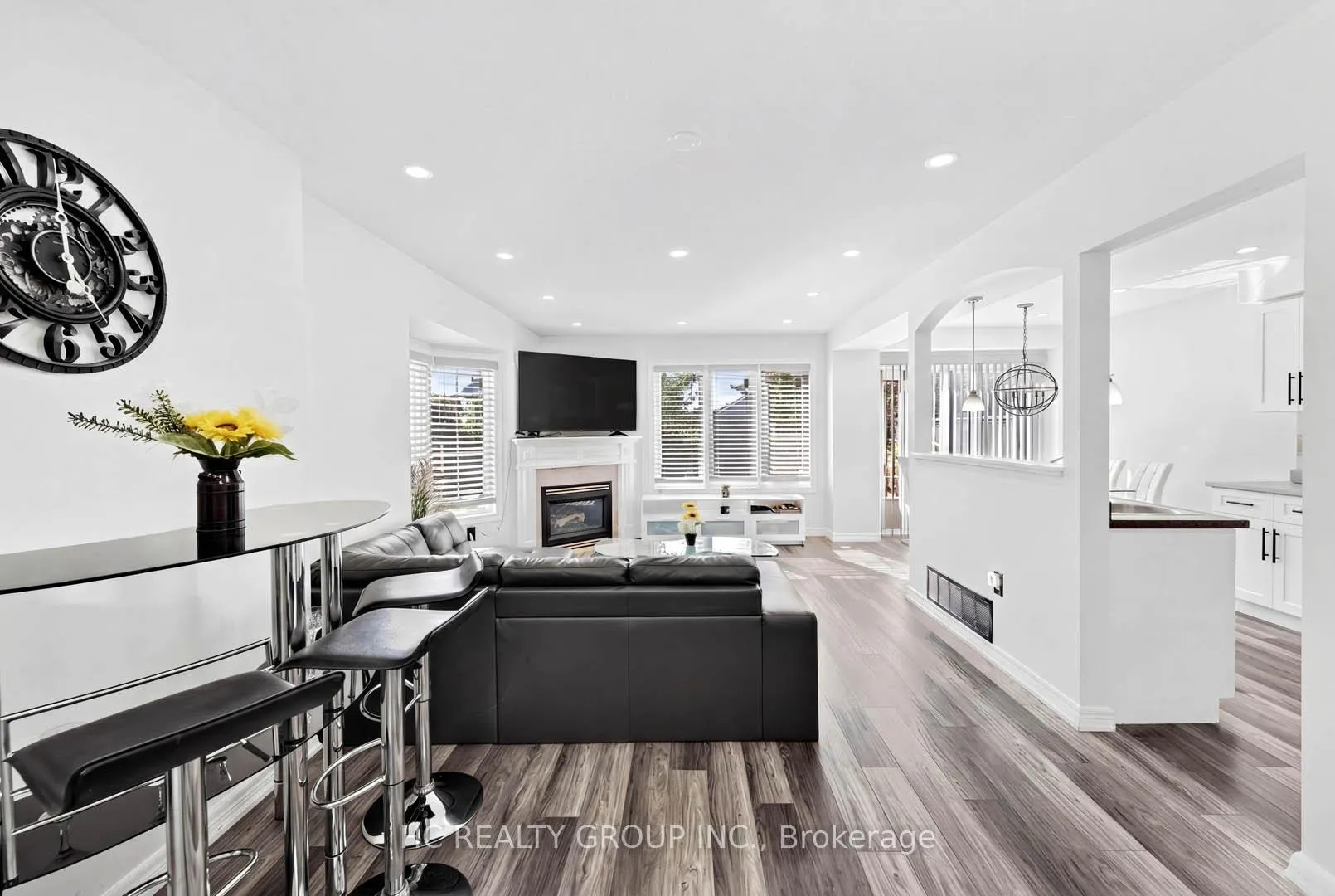 Photo 14 of 465 Dewitt Road, Hamilton, Lakeshore — HOMEH