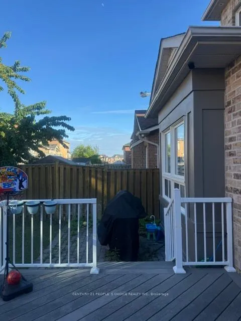Photo 23 of 33 Mansbridge Crescent, Ajax, Northeast Ajax — HOMEH