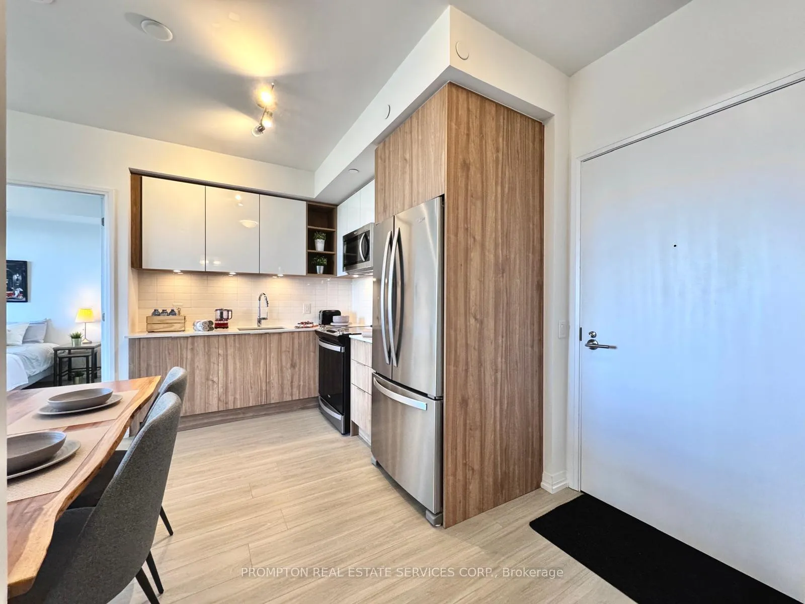 Photo 6 of Unit 2008, 25 Holly Street, Toronto, Mount Pleasant West — HOMEH