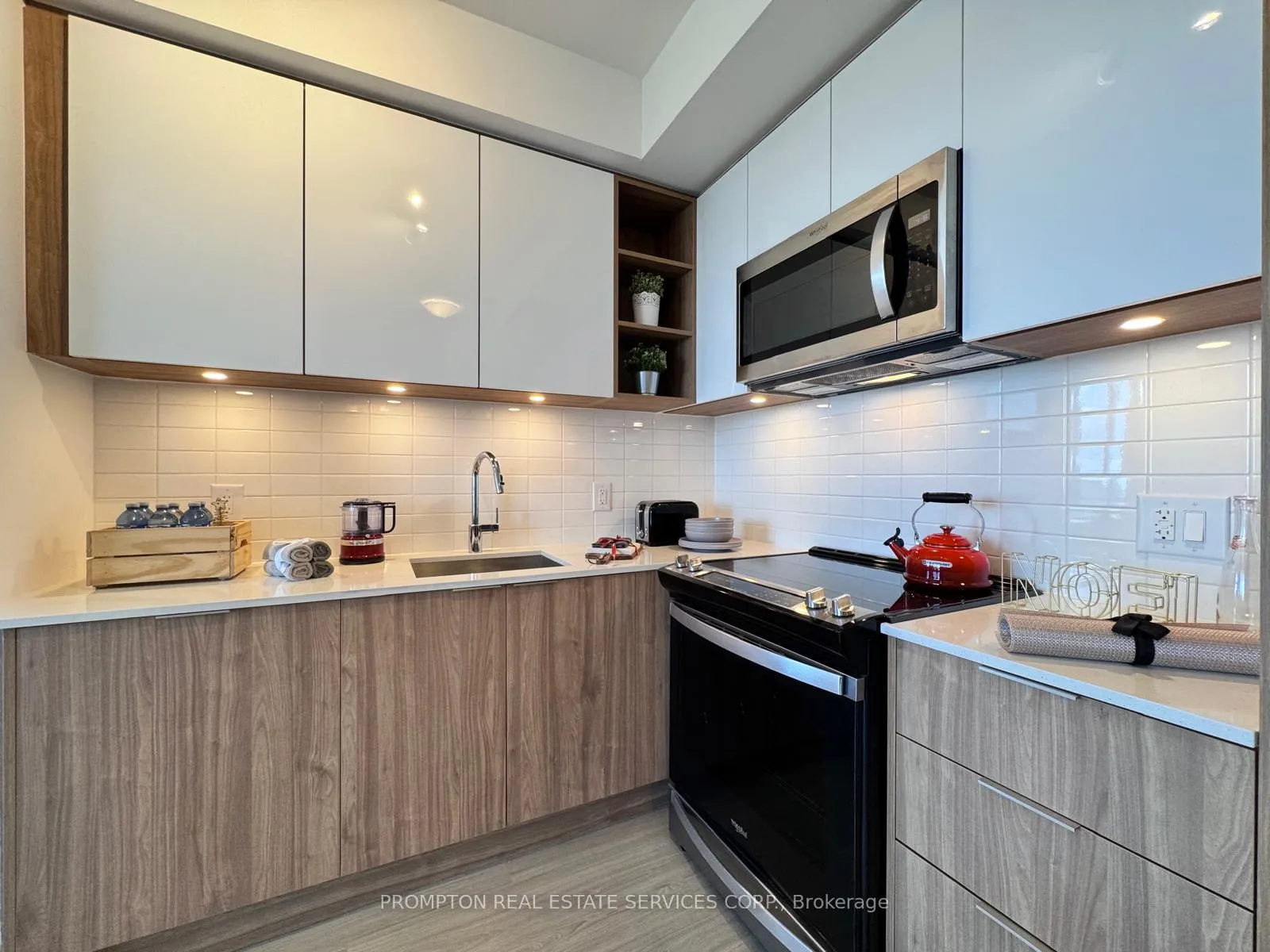 Photo 8 of Unit 2008, 25 Holly Street, Toronto, Mount Pleasant West — HOMEH