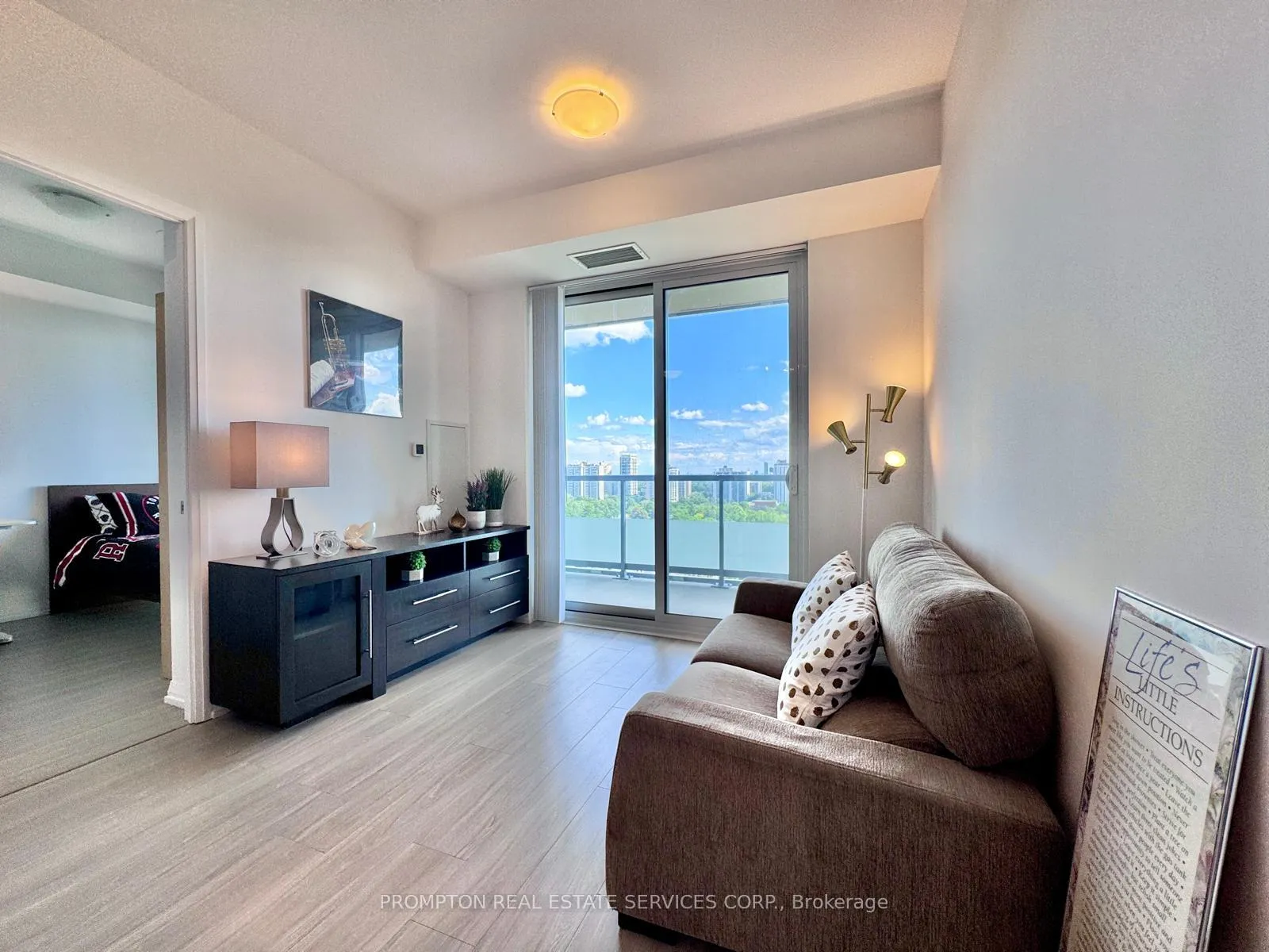 Photo 10 of Unit 2008, 25 Holly Street, Toronto, Mount Pleasant West — HOMEH