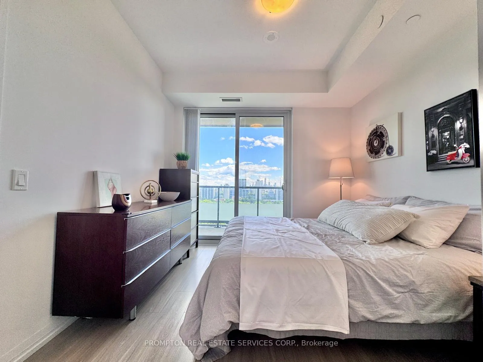 Photo 16 of Unit 2008, 25 Holly Street, Toronto, Mount Pleasant West — HOMEH