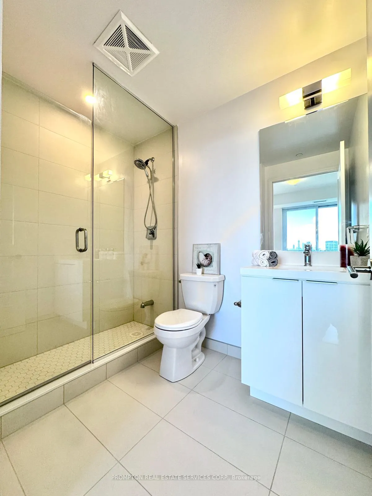 Photo 17 of Unit 2008, 25 Holly Street, Toronto, Mount Pleasant West — HOMEH