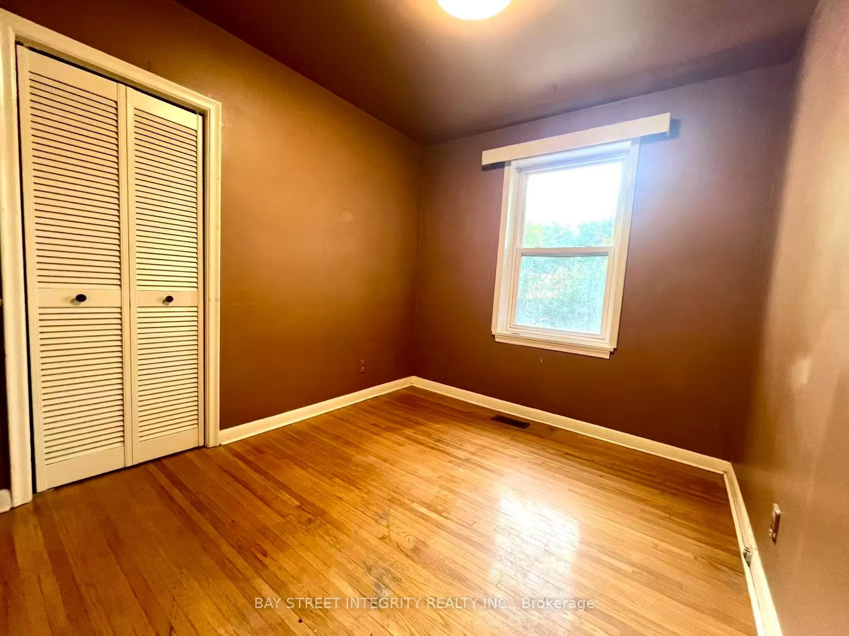 Photo 9 of 520 Lynett Crescent, Richmond Hill, Crosby — HOMEH