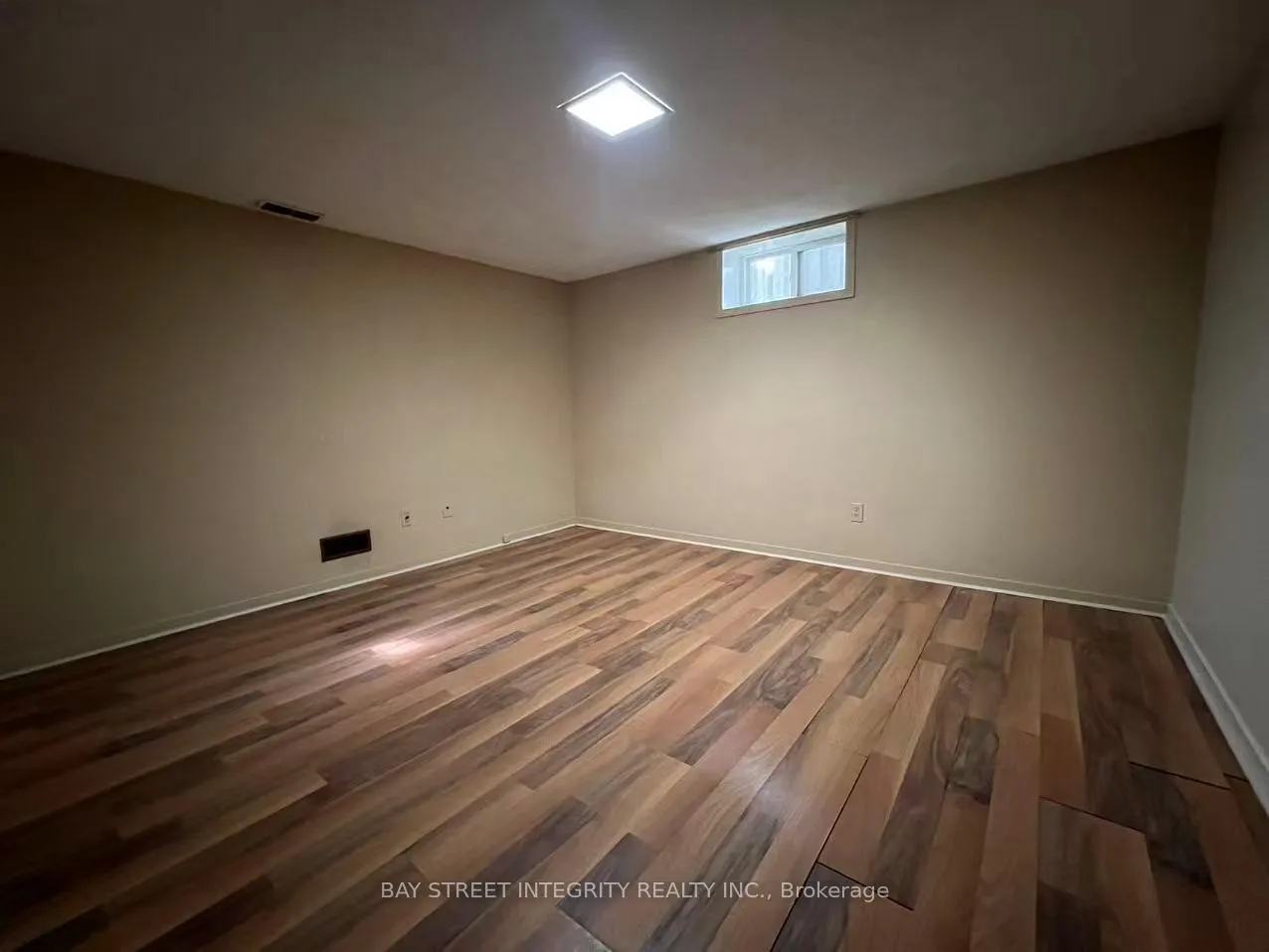 Photo 12 of 520 Lynett Crescent, Richmond Hill, Crosby — HOMEH