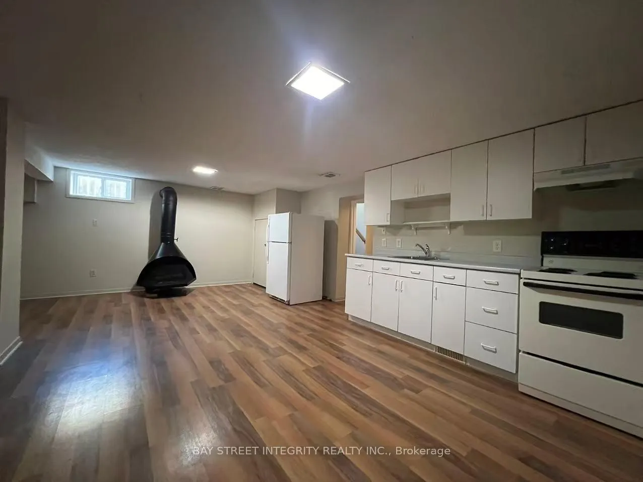 Photo 13 of 520 Lynett Crescent, Richmond Hill, Crosby — HOMEH