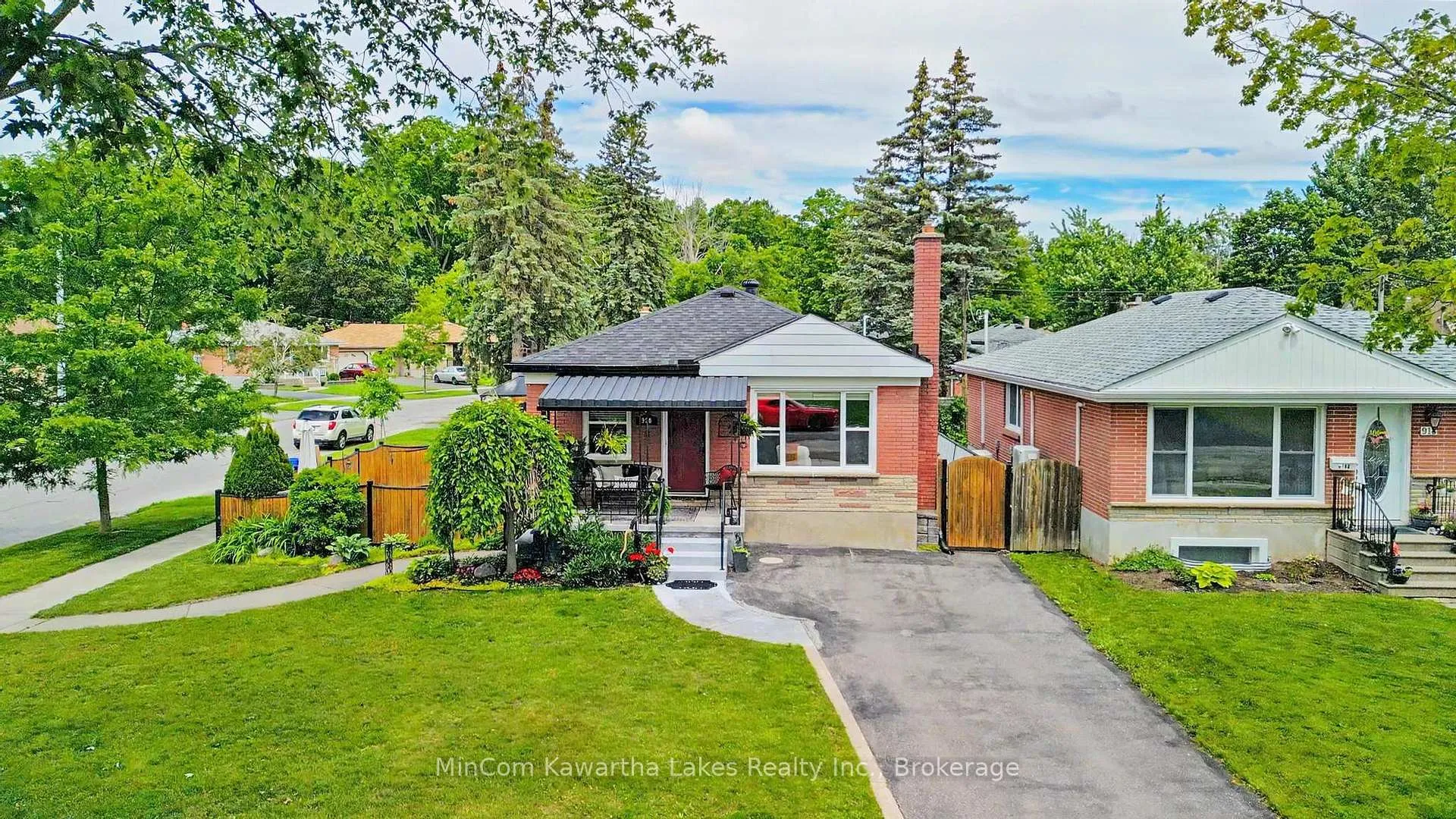 Photo 1 of 920 Elmdale Crescent, Peterborough, Northcrest Ward 5 — HOMEH