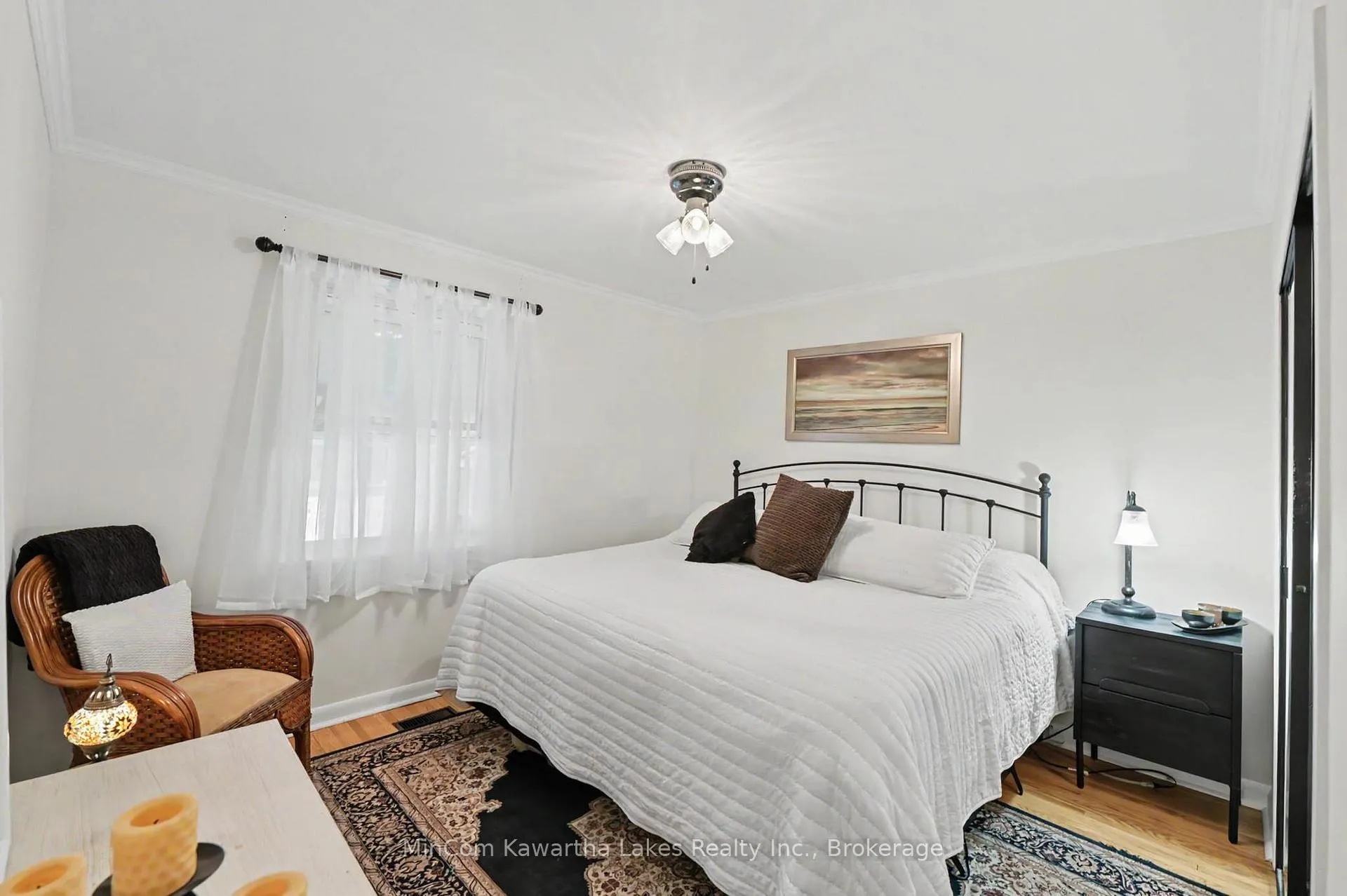 Photo 17 of 920 Elmdale Crescent, Peterborough, Northcrest Ward 5 — HOMEH