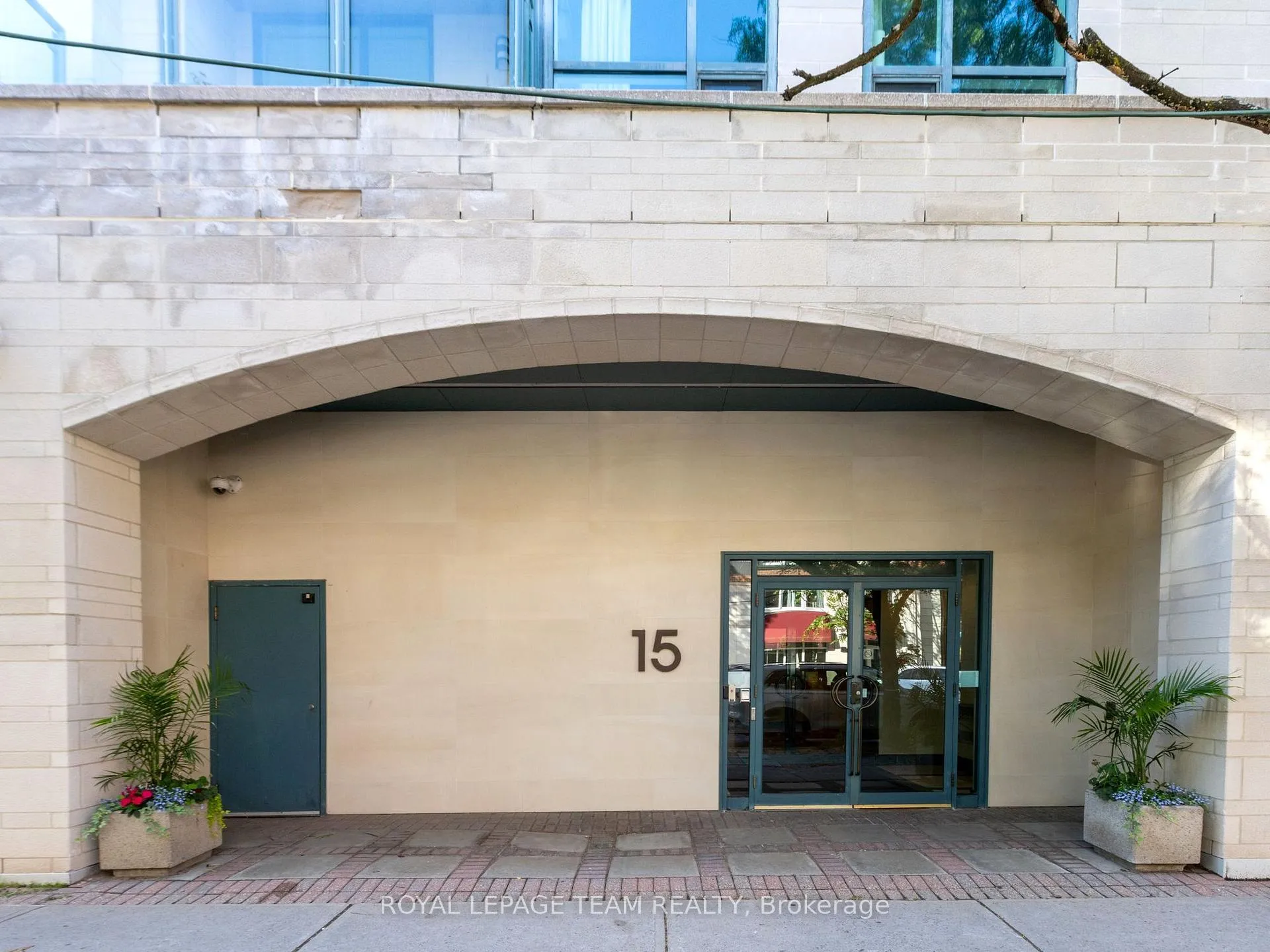 Photo 2 of Unit 2, 15 Murray Street, Ottawa, Lower Town/Byward Market — HOMEH