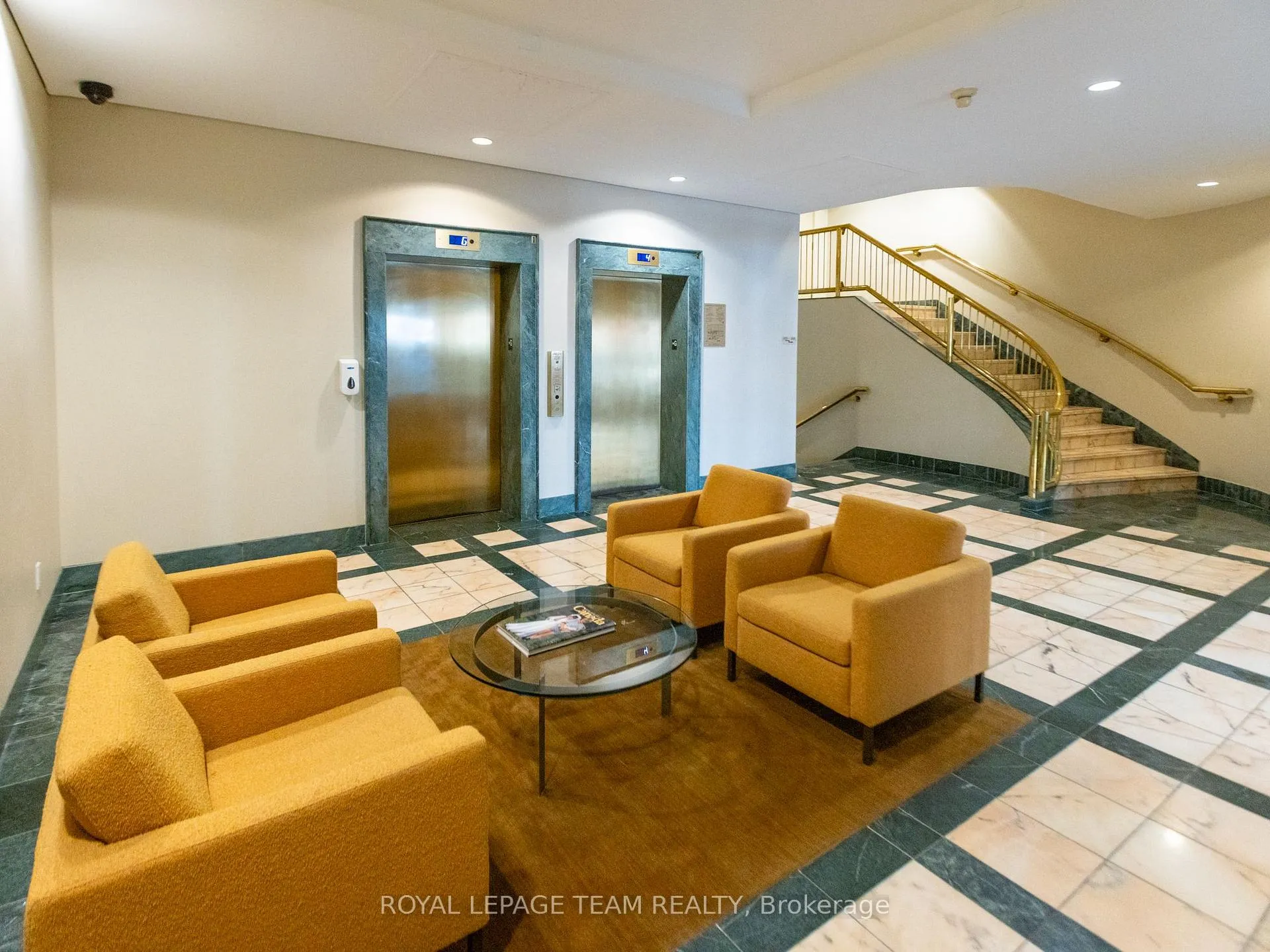 Photo 3 of Unit 2, 15 Murray Street, Ottawa, Lower Town/Byward Market — HOMEH