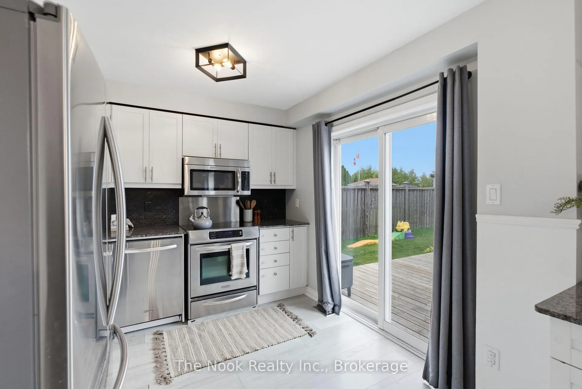 Photo 20 of 103 Padfield Drive, Clarington, Bowmanville — HOMEH