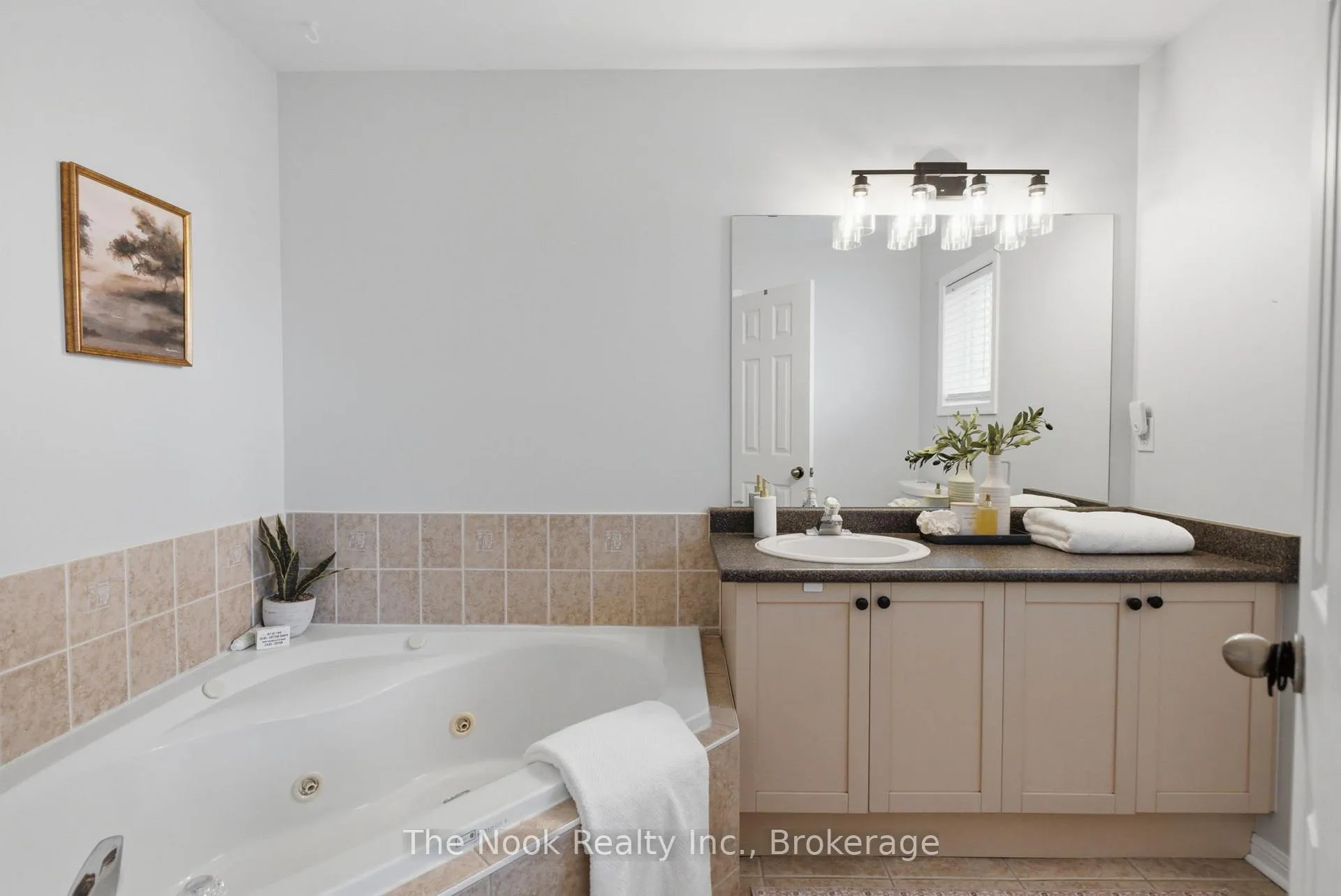 Photo 26 of 103 Padfield Drive, Clarington, Bowmanville — HOMEH