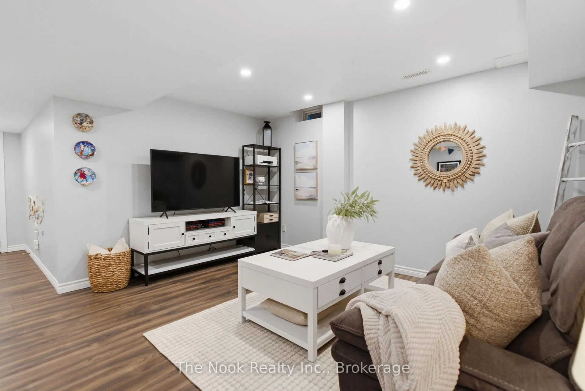 Photo 35 of 103 Padfield Drive, Clarington, Bowmanville — HOMEH