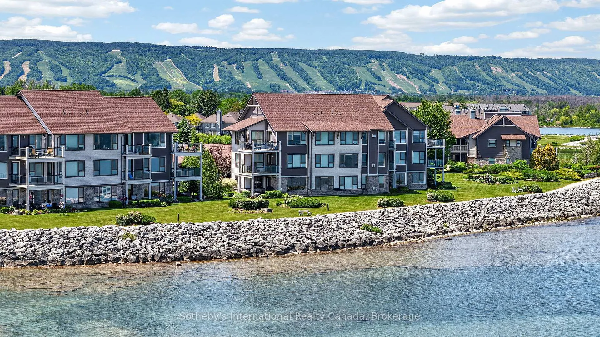 Photo 1 of 555 Mariners Way, Collingwood — HOMEH