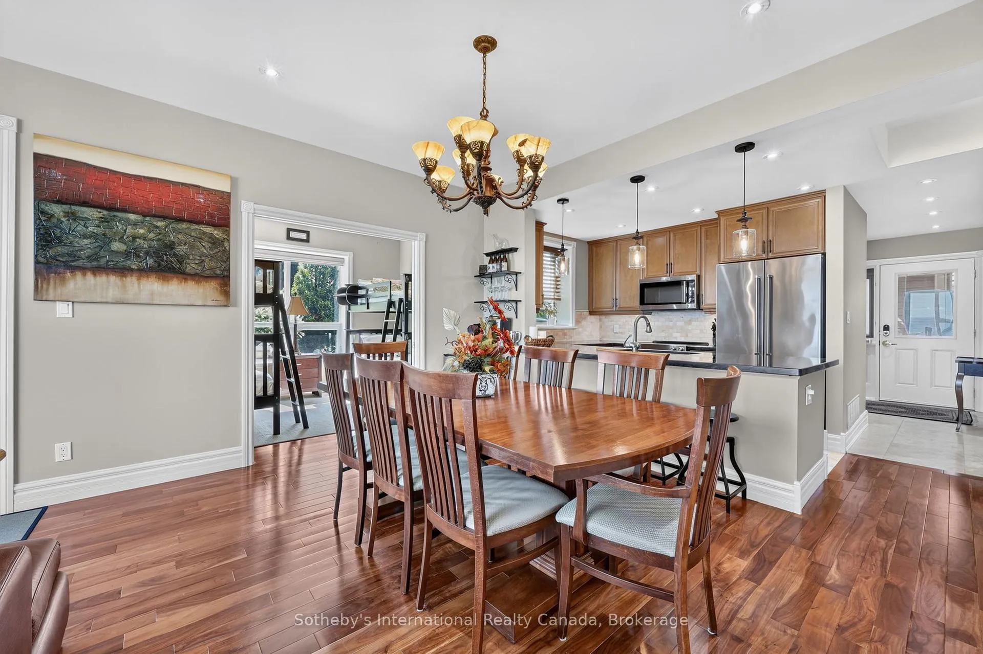 Photo 11 of 555 Mariners Way, Collingwood — HOMEH