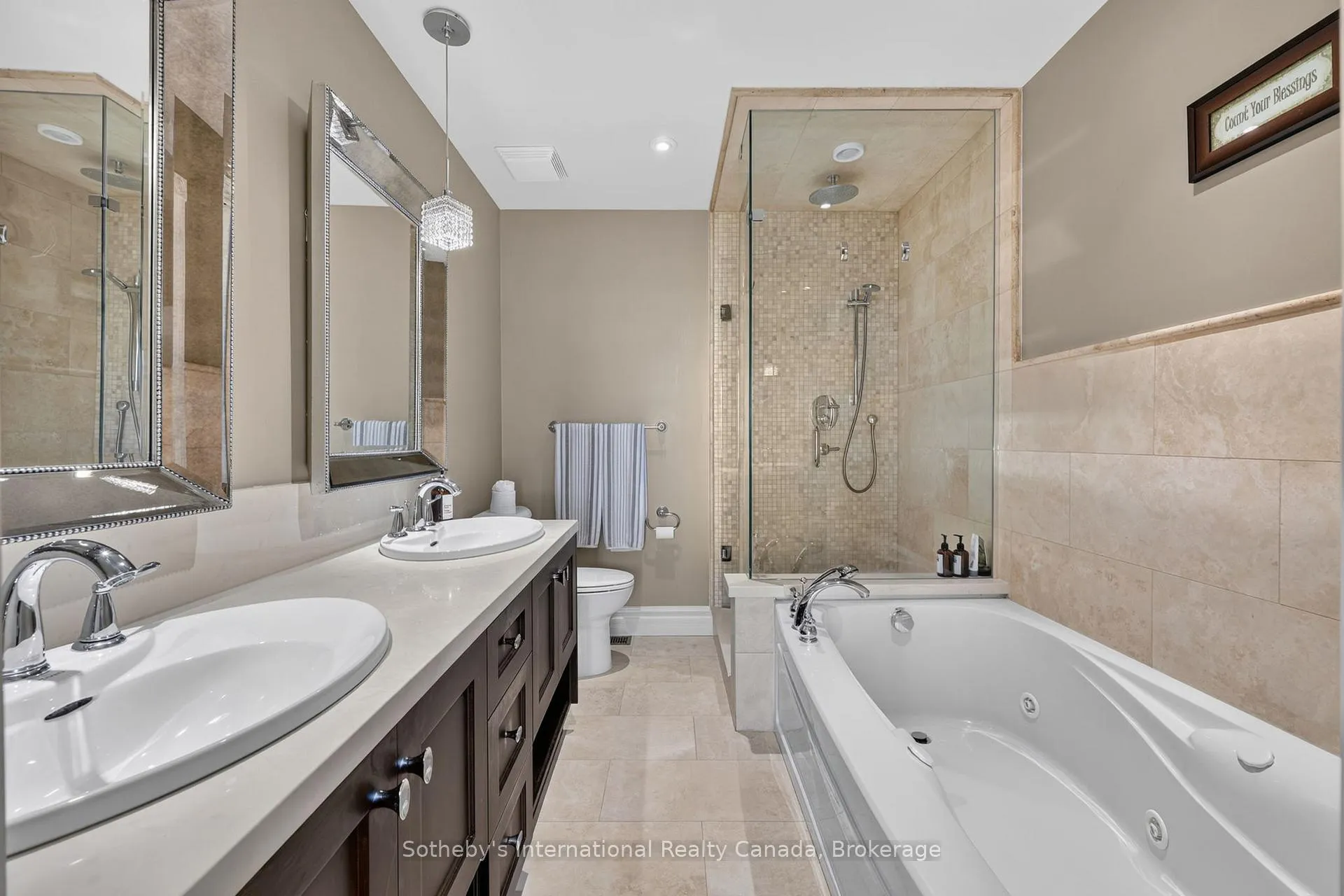 Photo 19 of 555 Mariners Way, Collingwood — HOMEH