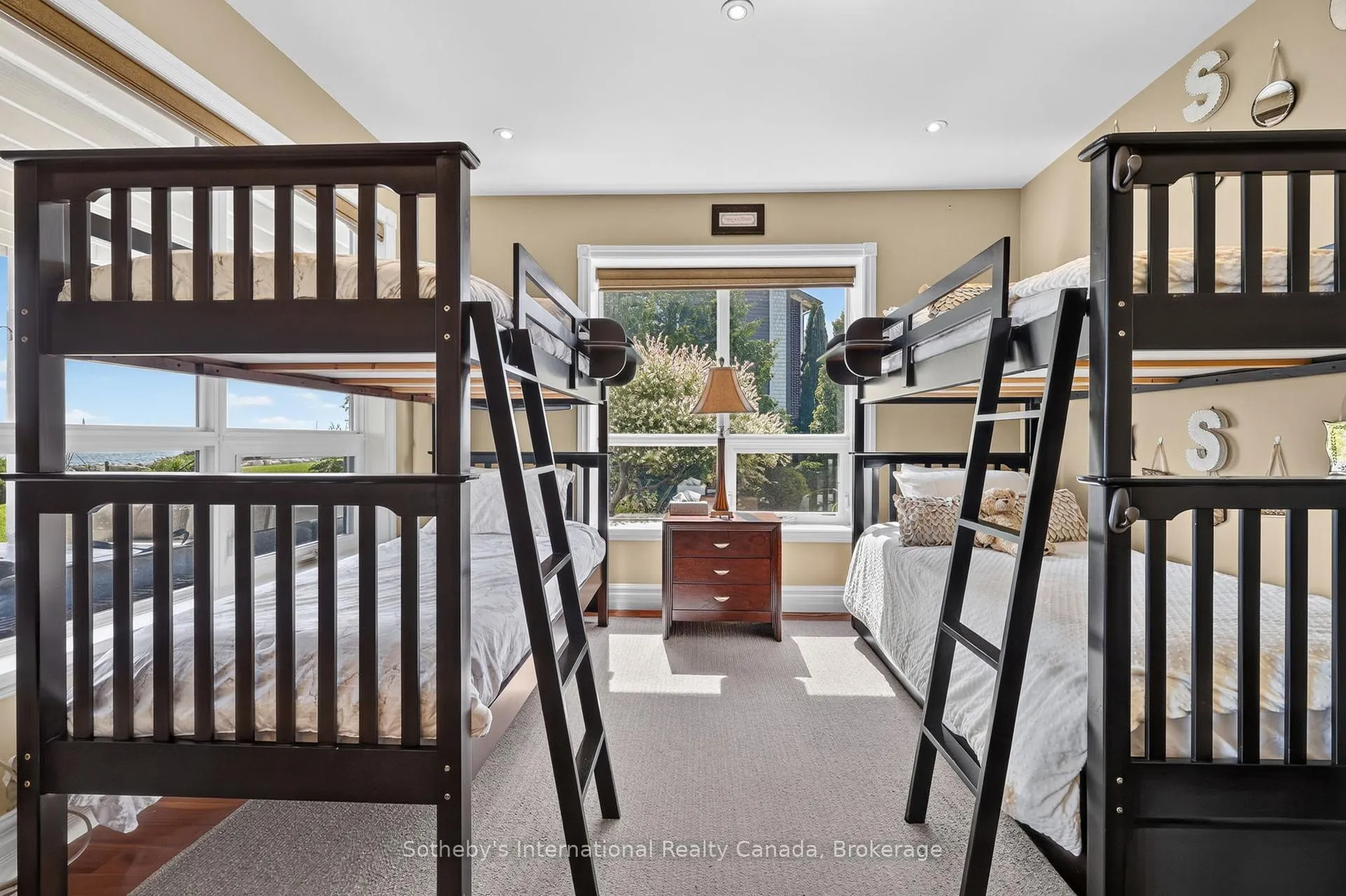 Photo 23 of 555 Mariners Way, Collingwood — HOMEH