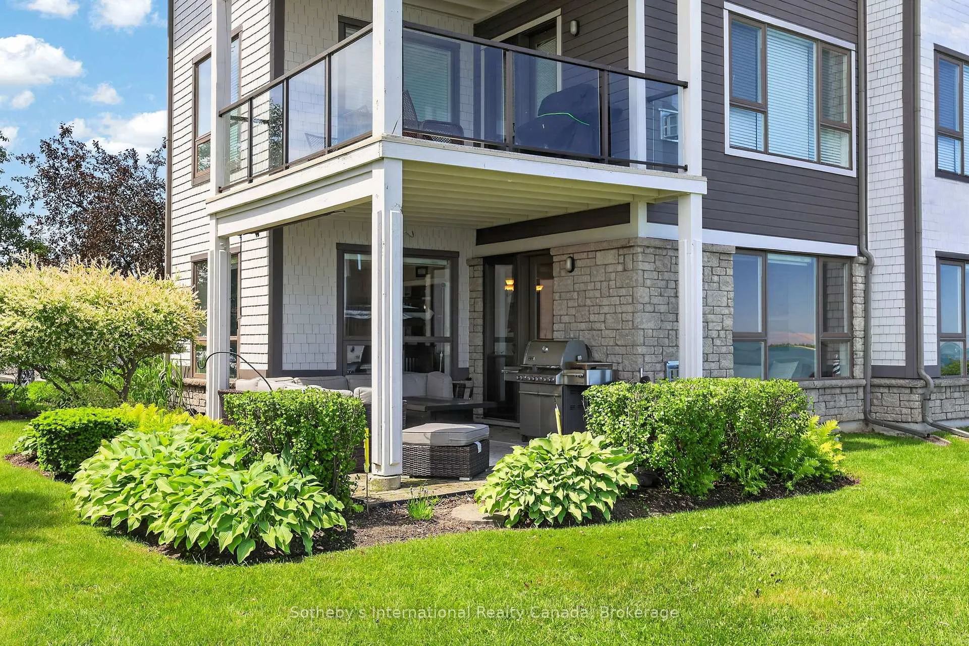 Photo 26 of 555 Mariners Way, Collingwood — HOMEH