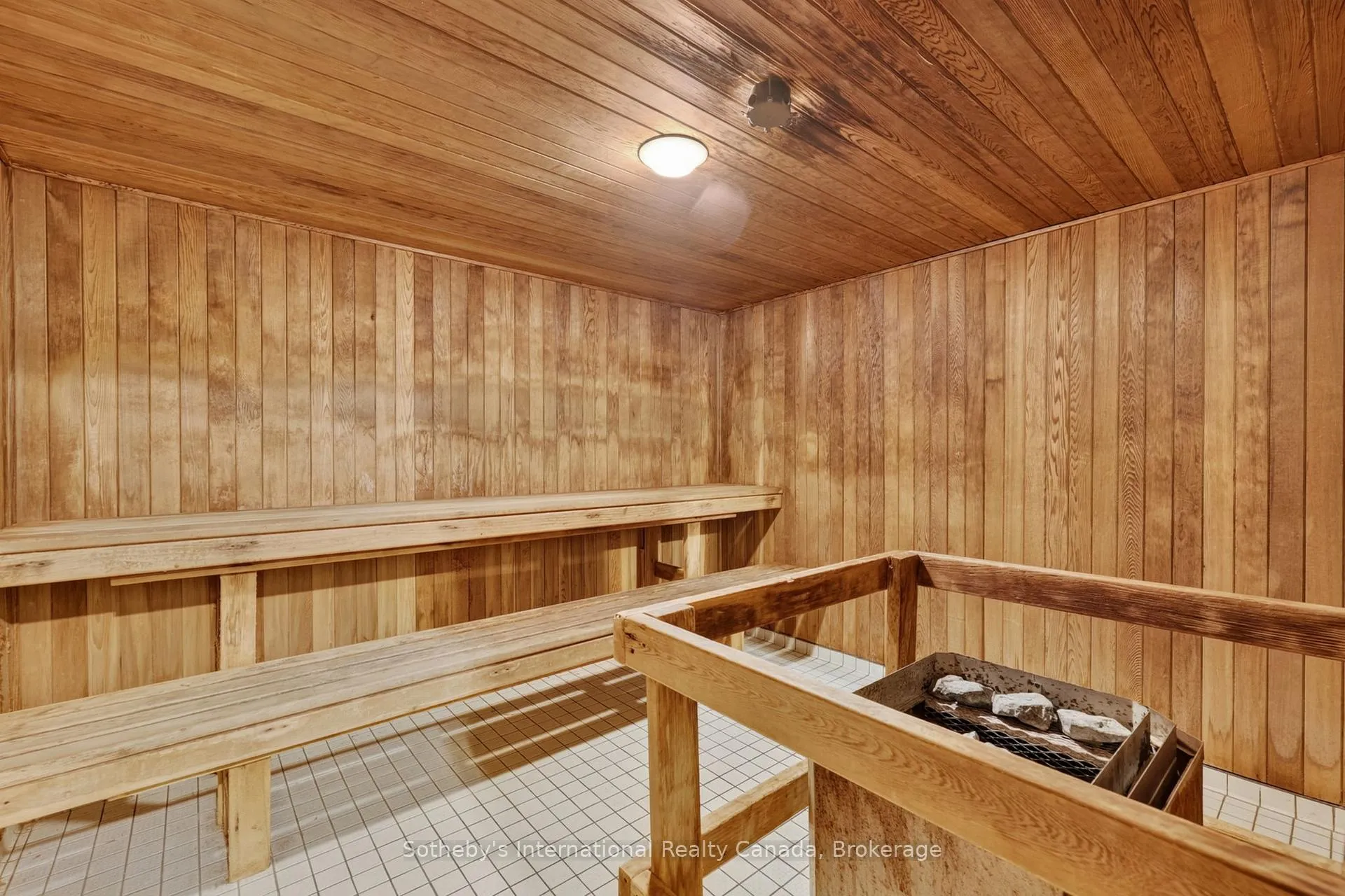 Photo 36 of 555 Mariners Way, Collingwood — HOMEH