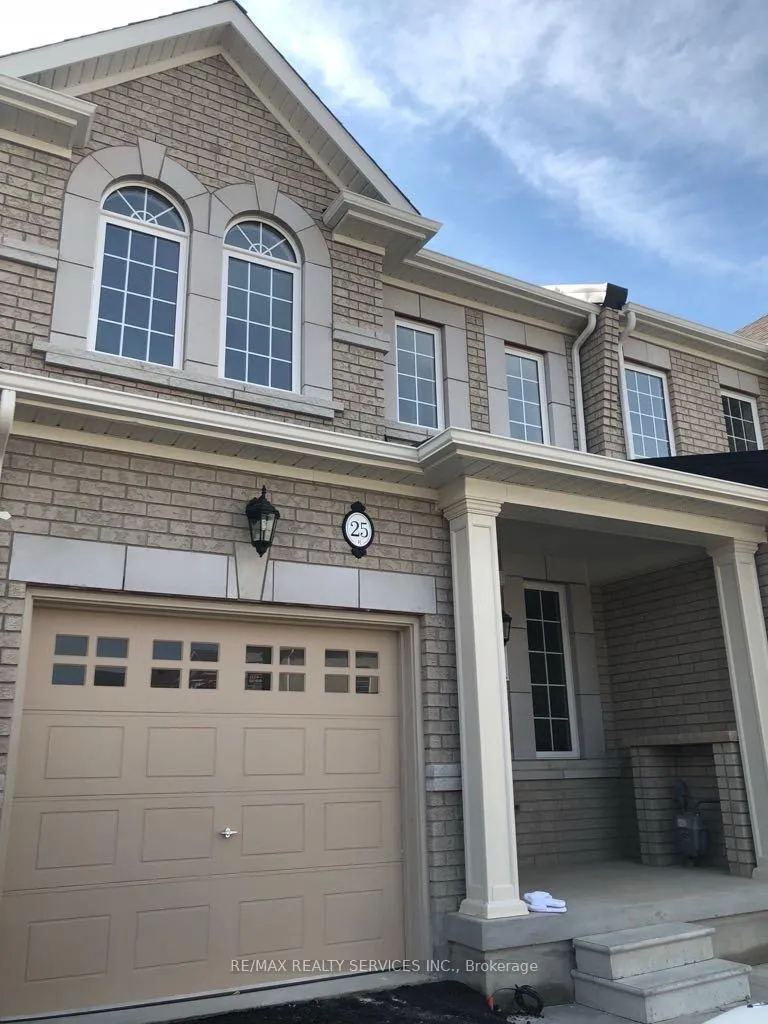 Photo 2 of 25 Hogan Manor Drive, Brampton, Northwest Brampton — HOMEH