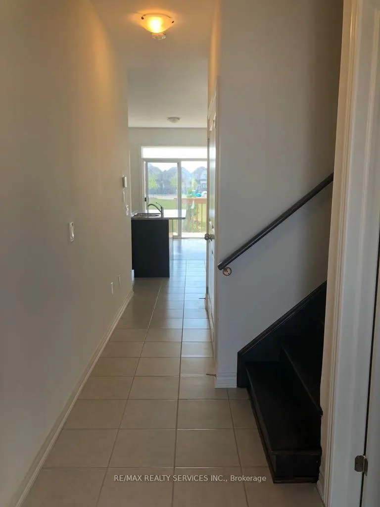 Photo 3 of 25 Hogan Manor Drive, Brampton, Northwest Brampton — HOMEH