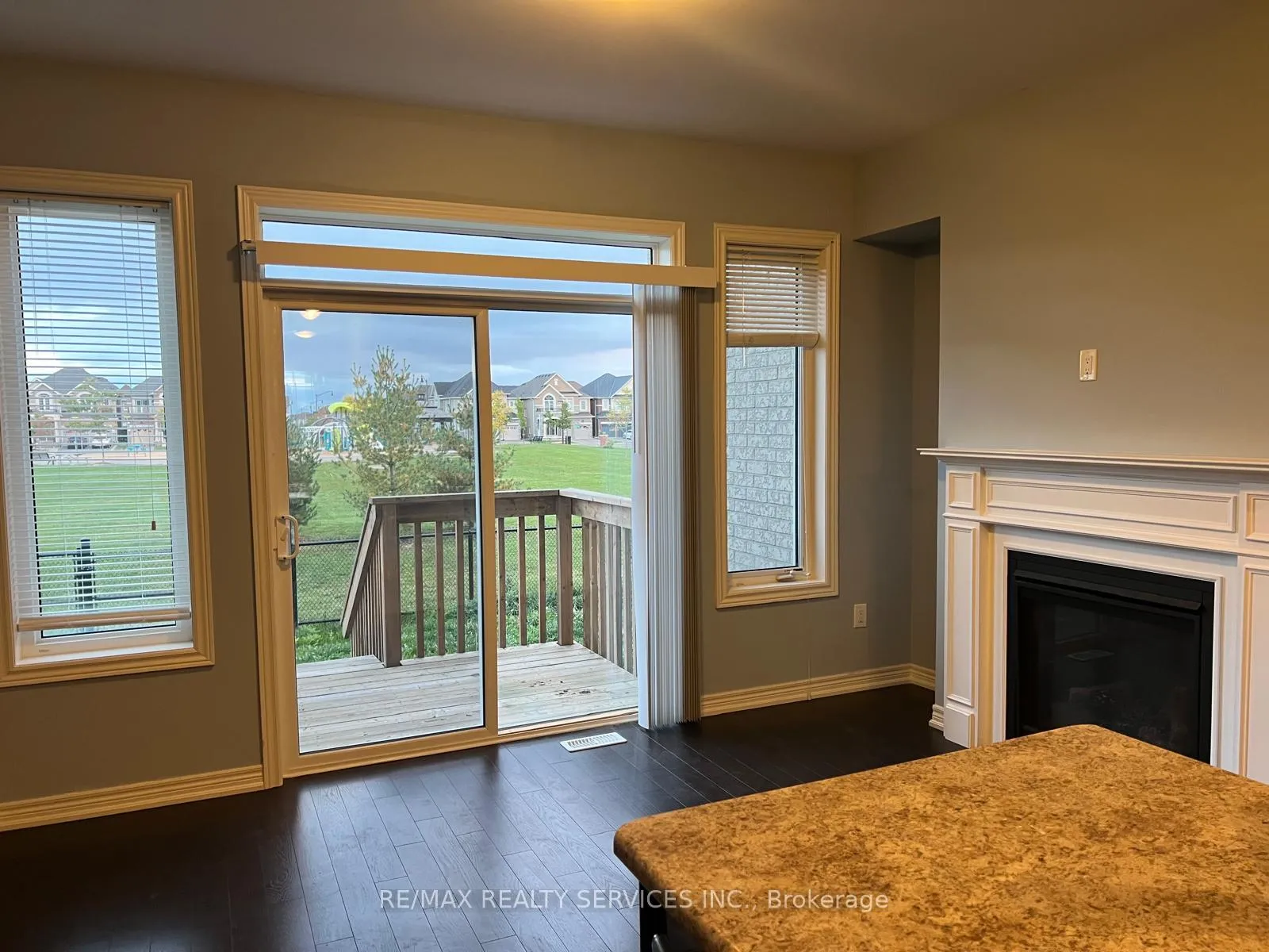 Photo 7 of 25 Hogan Manor Drive, Brampton, Northwest Brampton — HOMEH