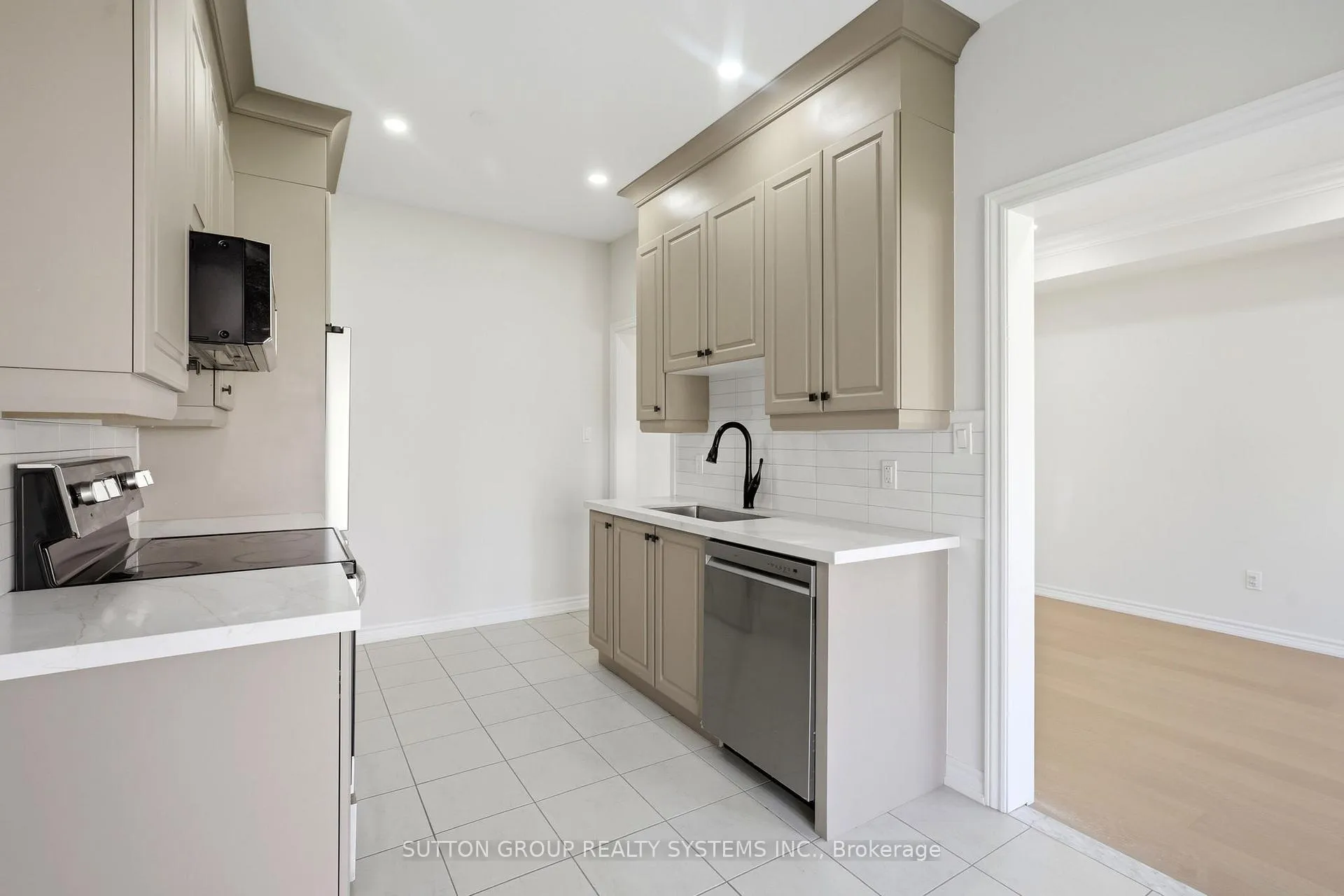 Photo 12 of 99 Baker Street, Thorold, Thorold Downtown — HOMEH