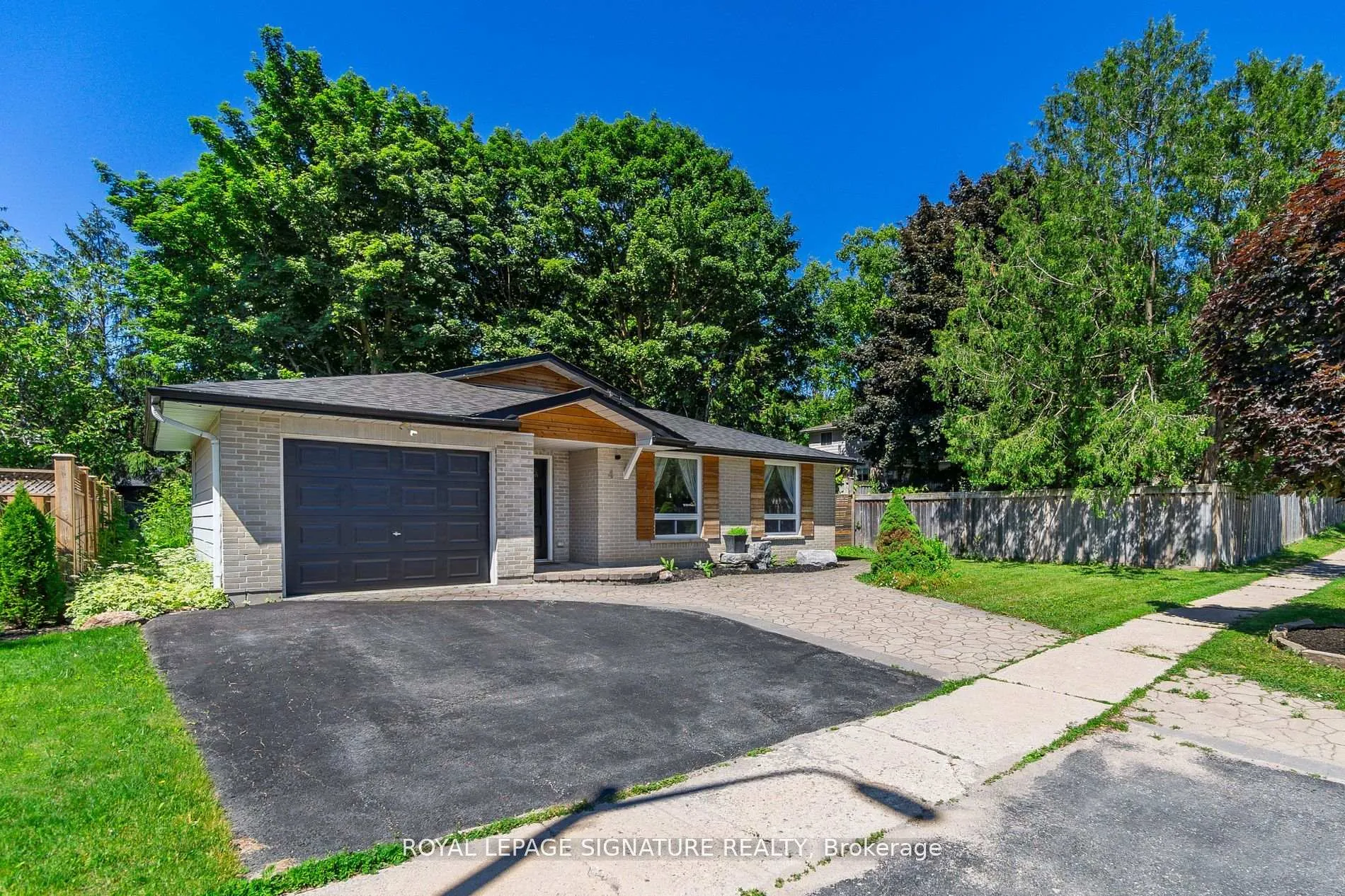 Photo 3 of Unit Upper, 4 Patricia Avenue, Barrie, Cundles East — HOMEH