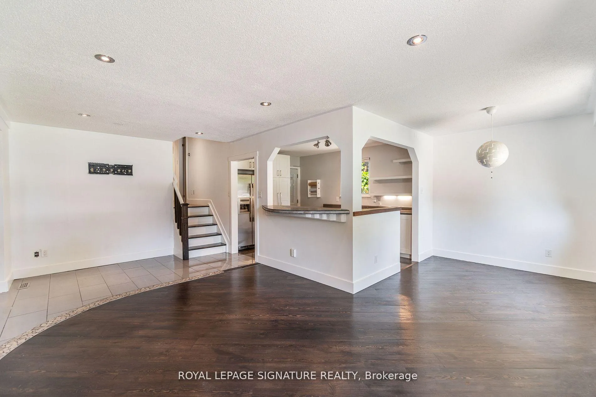 Photo 12 of Unit Upper, 4 Patricia Avenue, Barrie, Cundles East — HOMEH