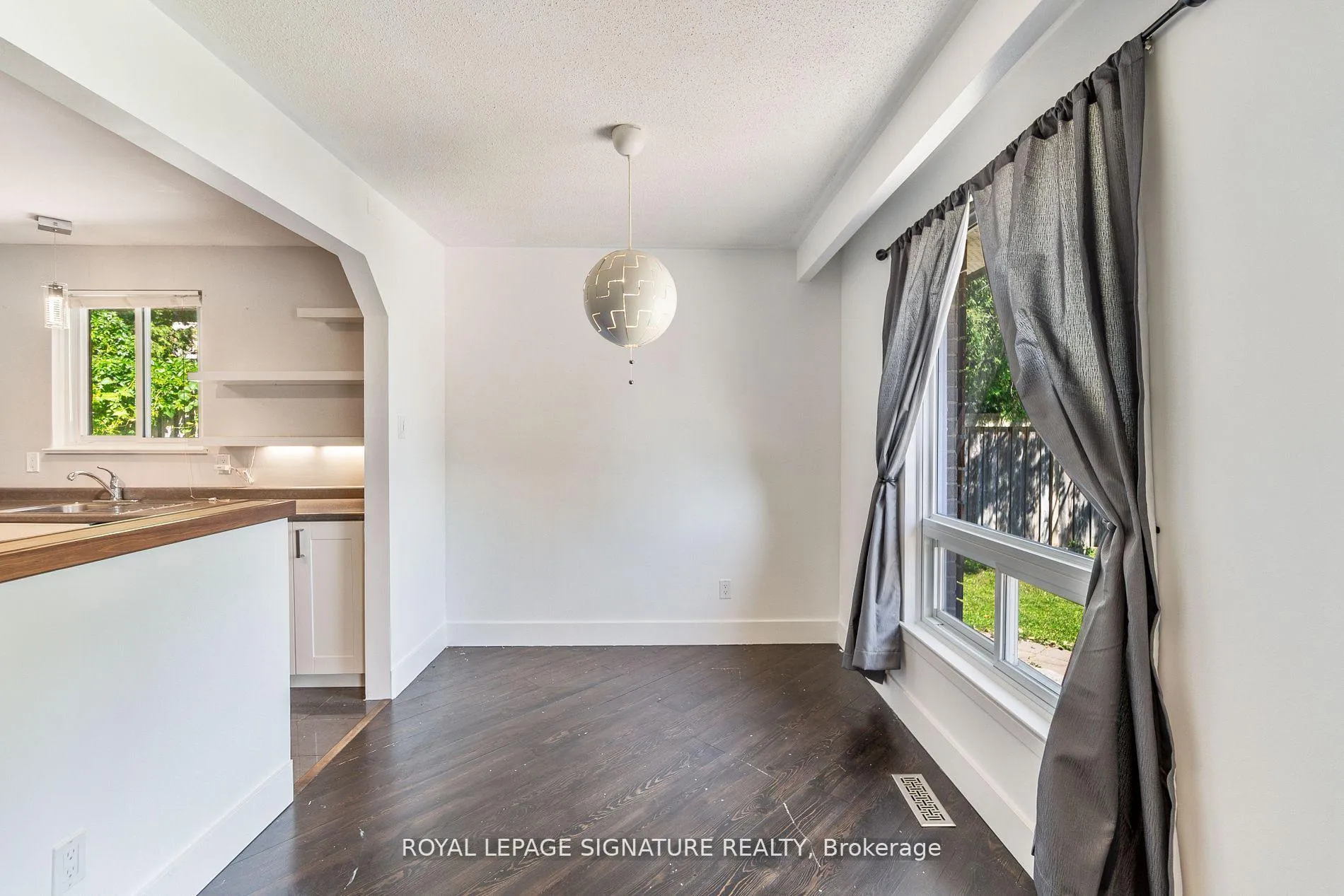 Photo 13 of Unit Upper, 4 Patricia Avenue, Barrie, Cundles East — HOMEH