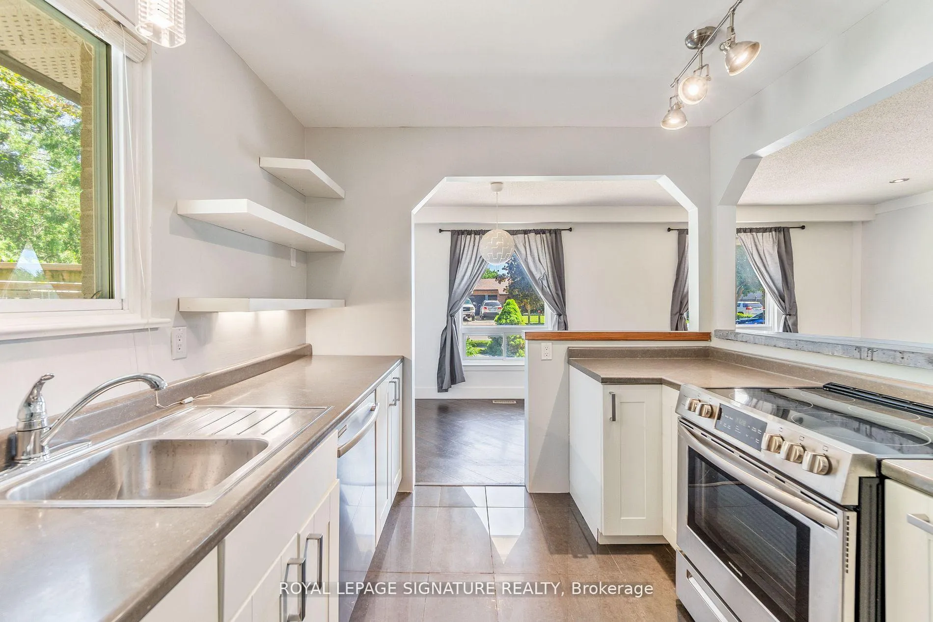 Photo 20 of Unit Upper, 4 Patricia Avenue, Barrie, Cundles East — HOMEH