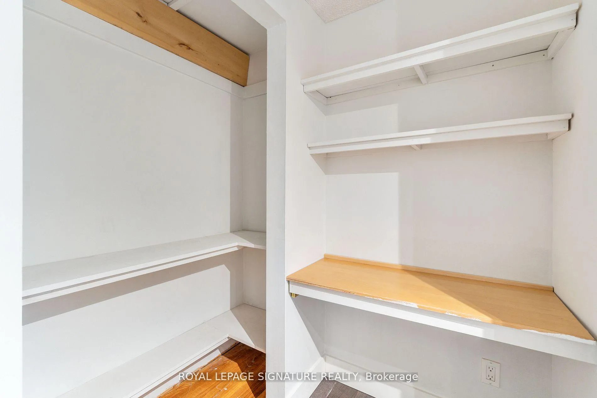 Photo 32 of Unit Upper, 4 Patricia Avenue, Barrie, Cundles East — HOMEH