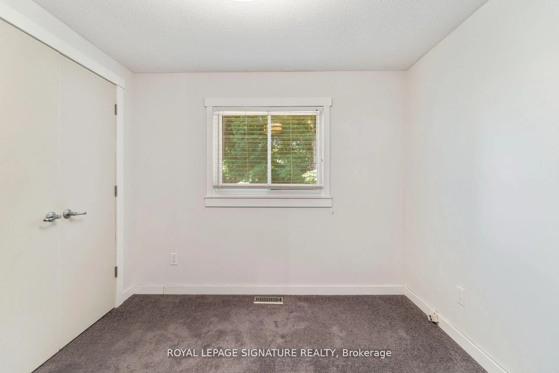 Photo 34 of Unit Upper, 4 Patricia Avenue, Barrie, Cundles East — HOMEH