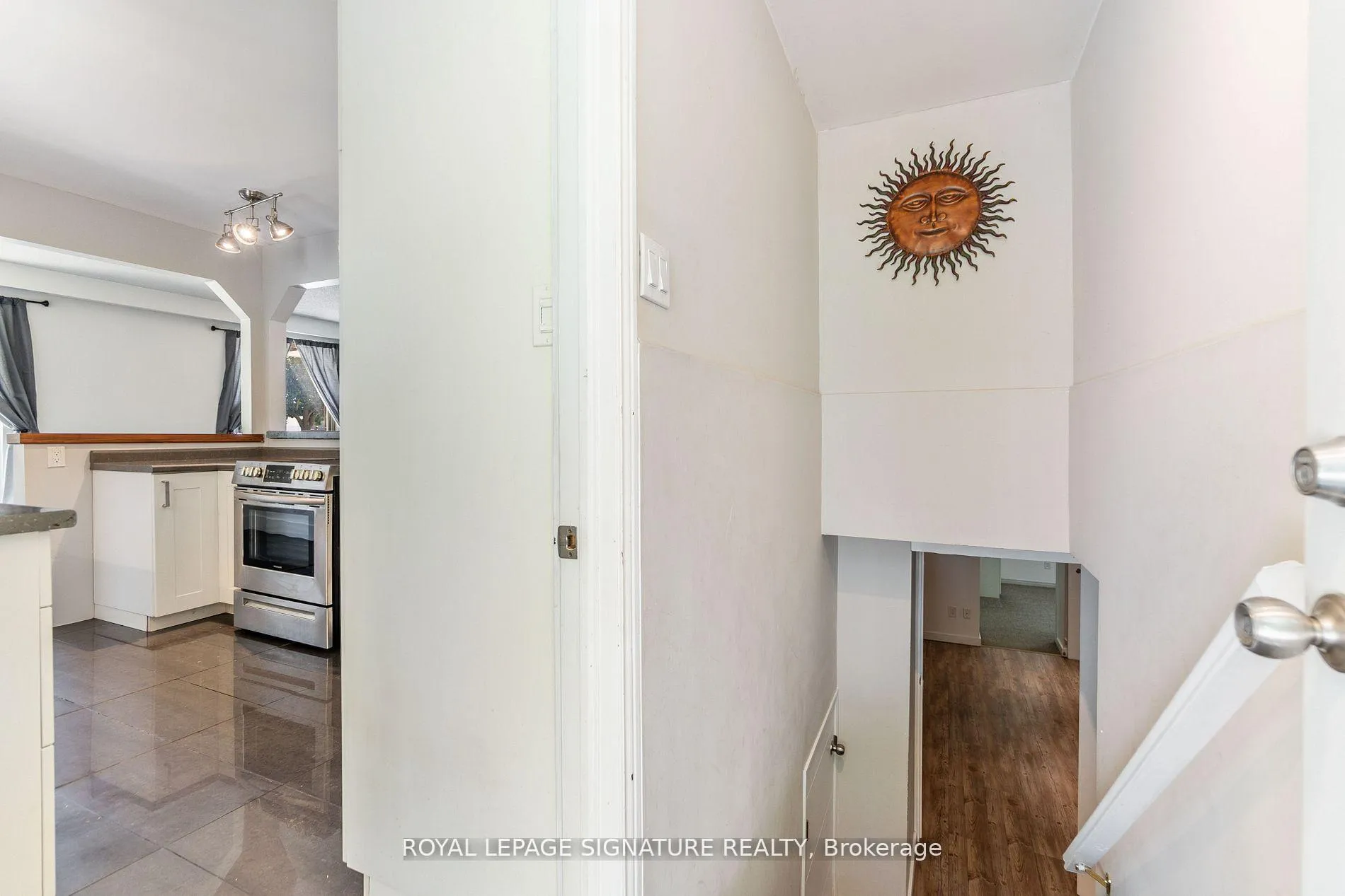 Photo 37 of Unit Upper, 4 Patricia Avenue, Barrie, Cundles East — HOMEH